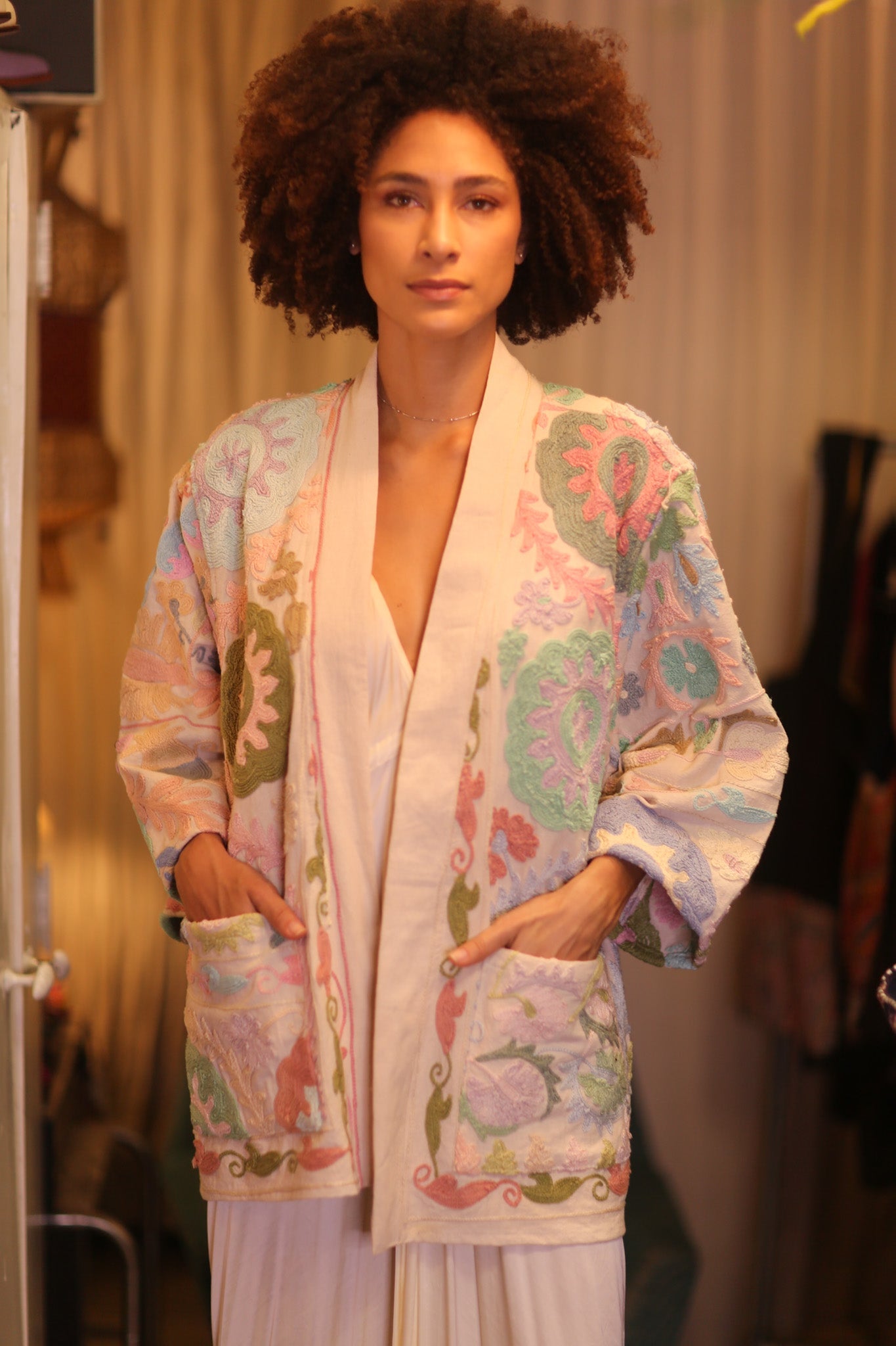 GINEVRA EMBROIDERED SUZANI KIMONO MONTY COCO