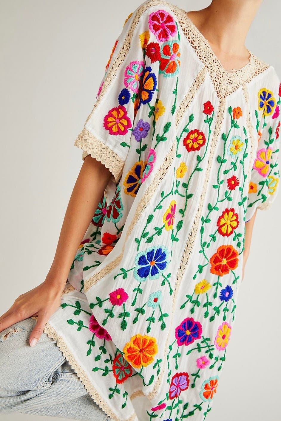 BELLA FLOR EMBROIDERED CAFTAN X FREE PEOPLE - MOMO STUDIO BERLIN - Berlin Concept Store - sustainable & ethical fashion