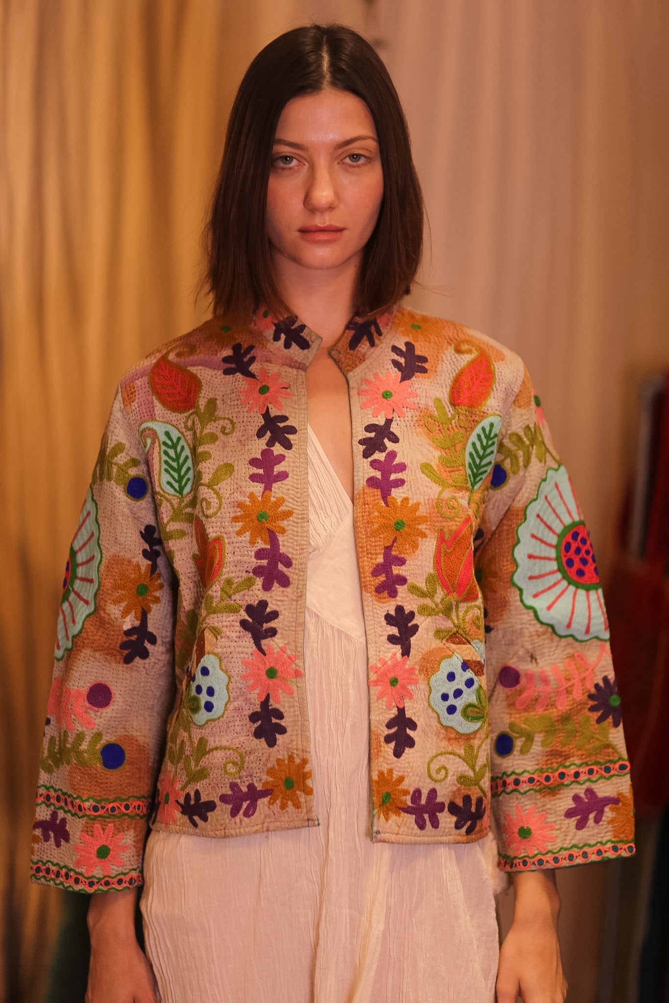 EMBROIDERED KANTHA SHORT JACKET INGRID KYARPAN - MOMO STUDIO BERLIN - Berlin Concept Store - sustainable & ethical fashion