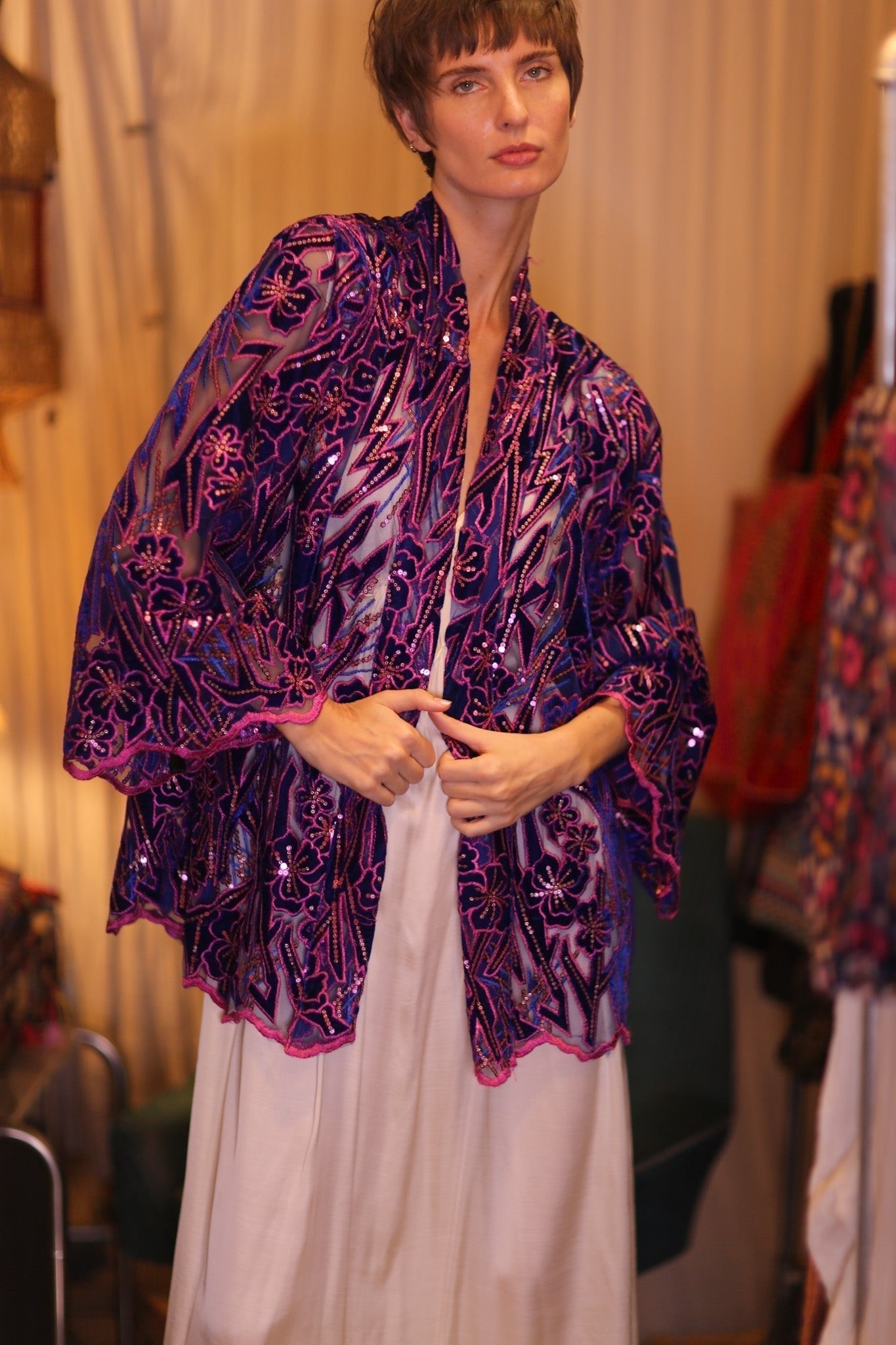 EMBROIDERED SILK SHORT KIMONO ANGEL - MOMO STUDIO BERLIN - Berlin Concept Store - sustainable & ethical fashion