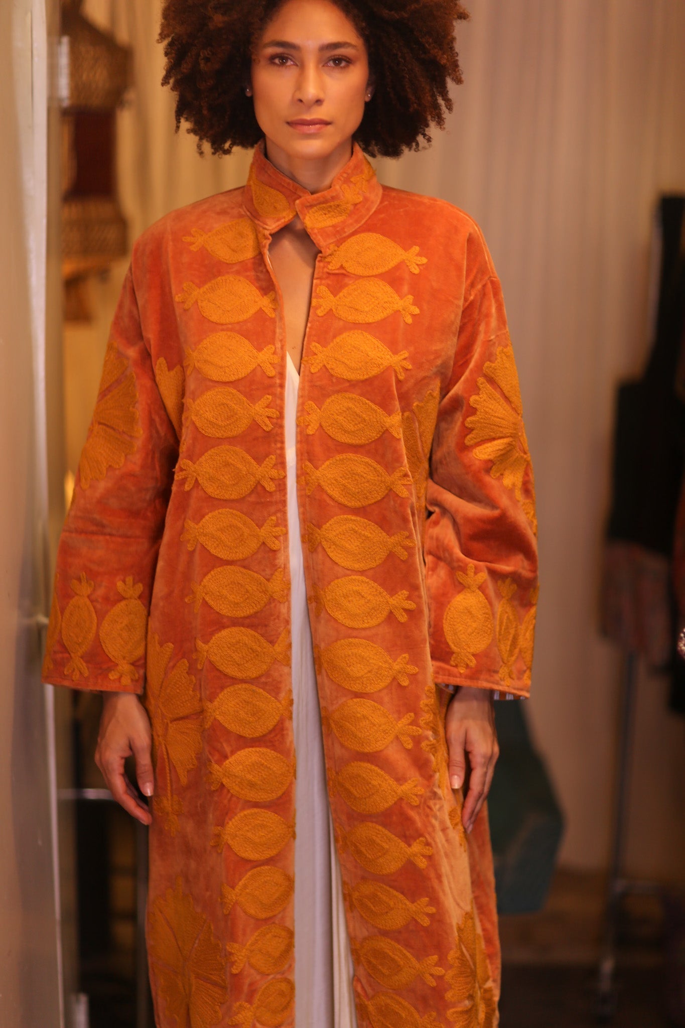 EMBROIDERED VELVET LONG COAT MISCHAL PDIN - MOMO STUDIO BERLIN - Berlin Concept Store - sustainable & ethical fashion