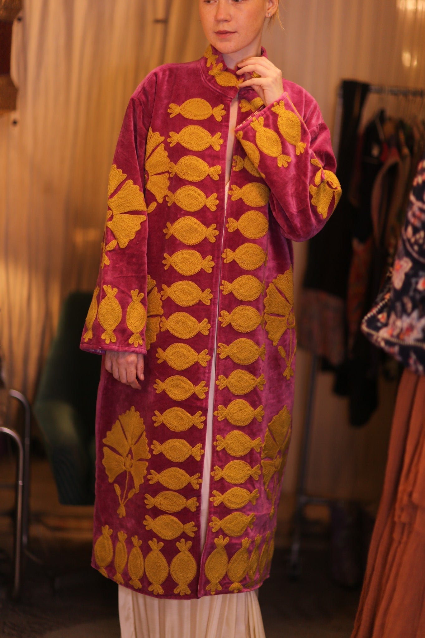 EMBROIDERED VELVET LONG COAT MISCHKA SHWEPAN - MOMO STUDIO BERLIN - Berlin Concept Store - sustainable & ethical fashion