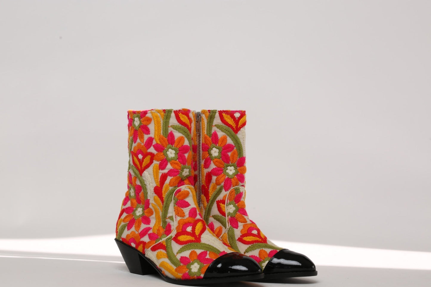 ESME FLORAL EMBROIDERED BOOTS - MOMO STUDIO BERLIN - Berlin Concept Store - sustainable & ethical fashion