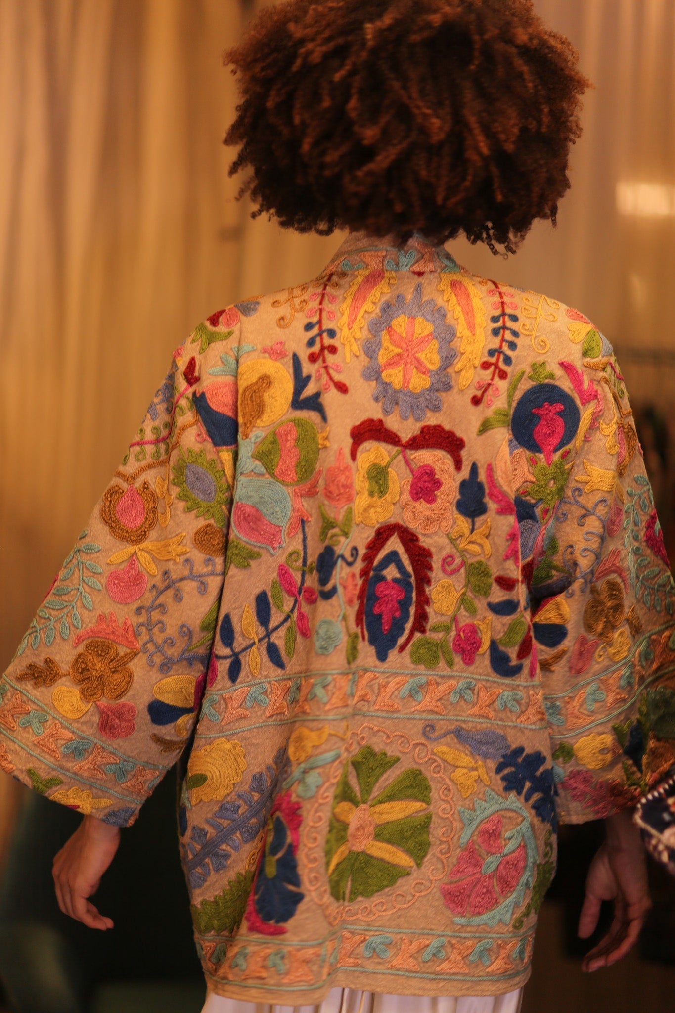 GINEVRA EMBROIDERED SUZANI KIMONO MONTY ENCANTO - MOMO STUDIO BERLIN - Berlin Concept Store - sustainable & ethical fashion