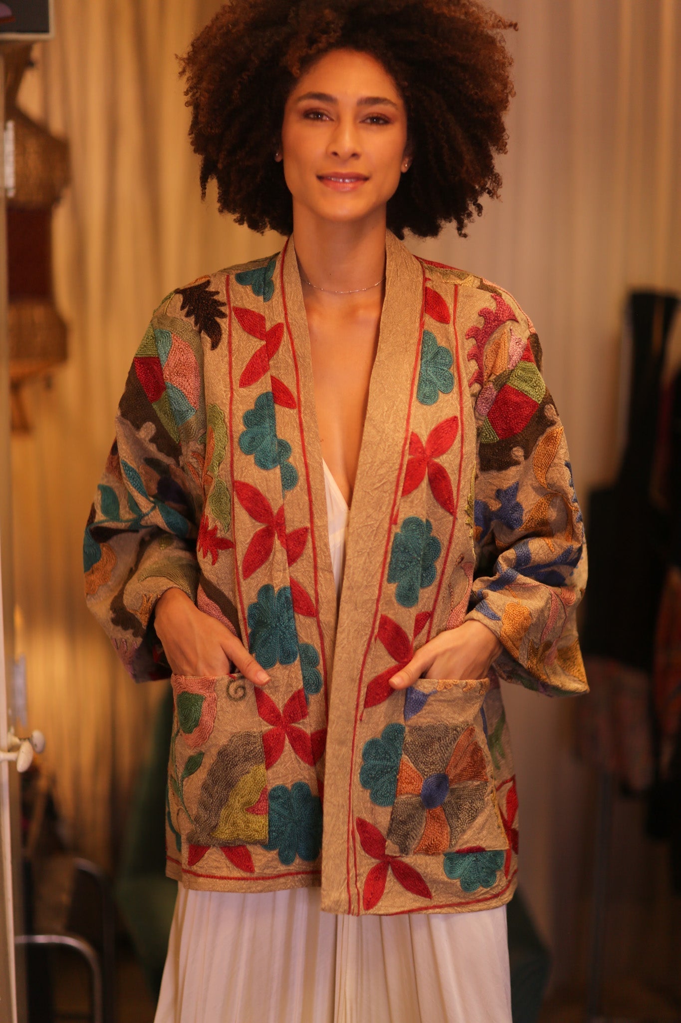 GINEVRA EMBROIDERED SUZANI KIMONO MONTY IXORA - MOMO STUDIO BERLIN - Berlin Concept Store - sustainable & ethical fashion