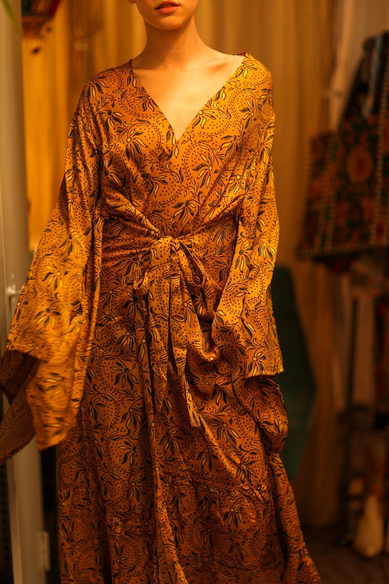 HAND BLOCK PRINT SILK XXL WING KIMONO - MOMO STUDIO BERLIN - Berlin Concept Store - sustainable & ethical fashion