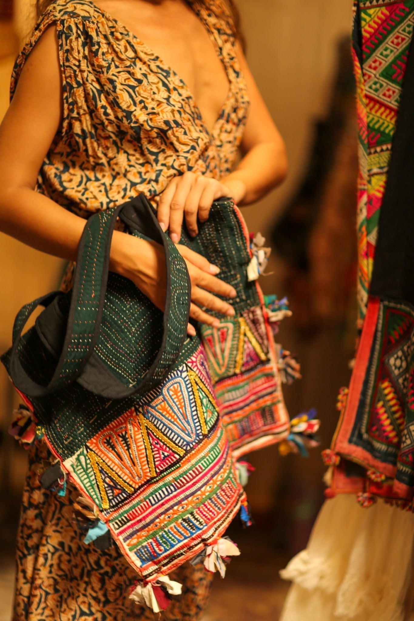 KOREY EMBROIDERED PATCHWORK BAG - MOMO STUDIO BERLIN - Berlin Concept Store - sustainable & ethical fashion