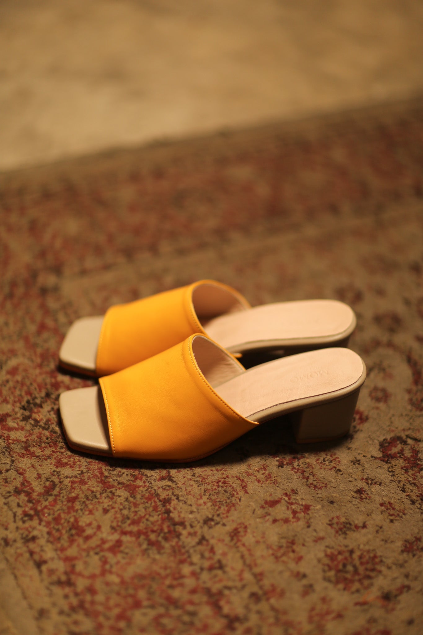LEATHER HEELED MULES LORIN YELLOW GREY - MOMO STUDIO BERLIN - Berlin Concept Store - sustainable & ethical fashion