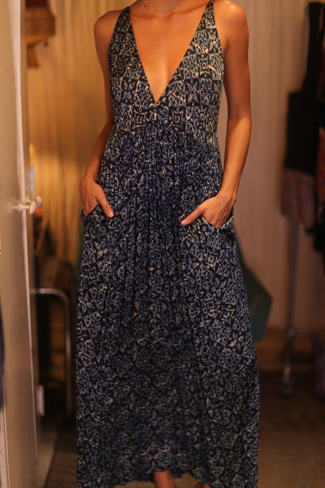 LILI SILK DRESS SAPHIRA - BANGKOK TAILOR CLOTHING STORE - HANDMADE CLOTHING