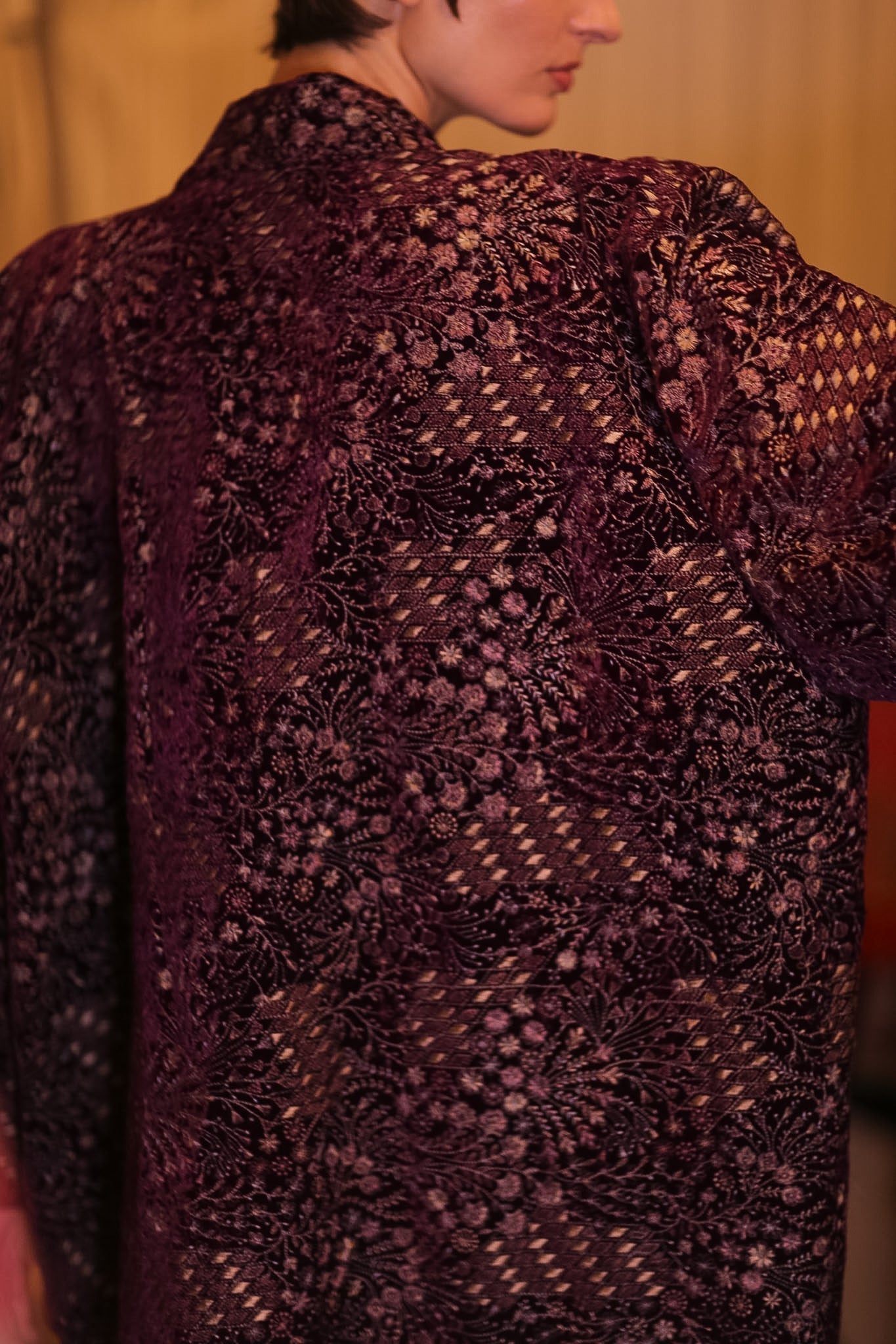 MAGENTA EMBROIDERED VELVET SHORT KIMONO VELOUR - MOMO STUDIO BERLIN - Berlin Concept Store - sustainable & ethical fashion