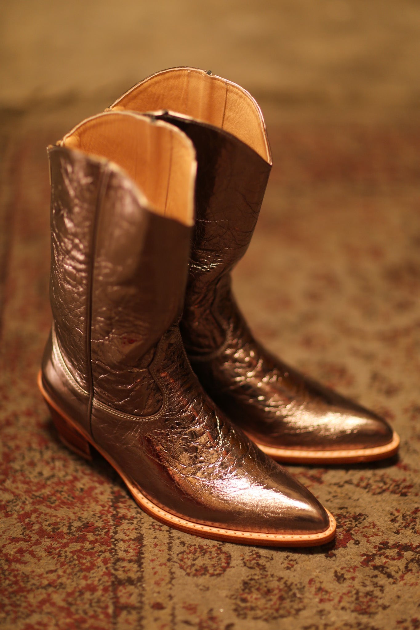 METALLIC SILVER BRONZE BOOTS ARINUS - MOMO STUDIO BERLIN - Berlin Concept Store - sustainable & ethical fashion