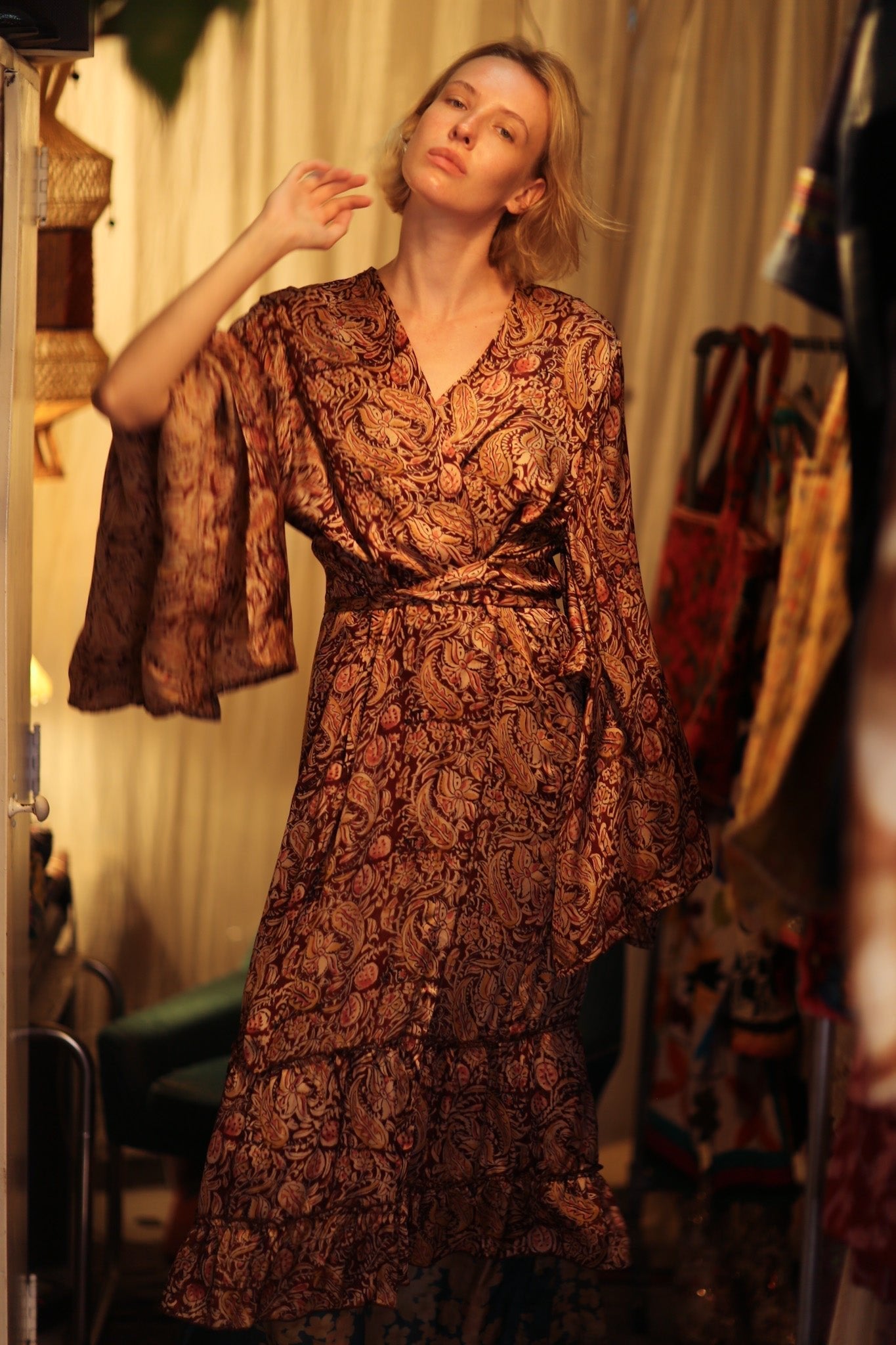 PINA SILK KIMONO CARNIVORE RED - MOMO STUDIO BERLIN - Berlin Concept Store - sustainable & ethical fashion