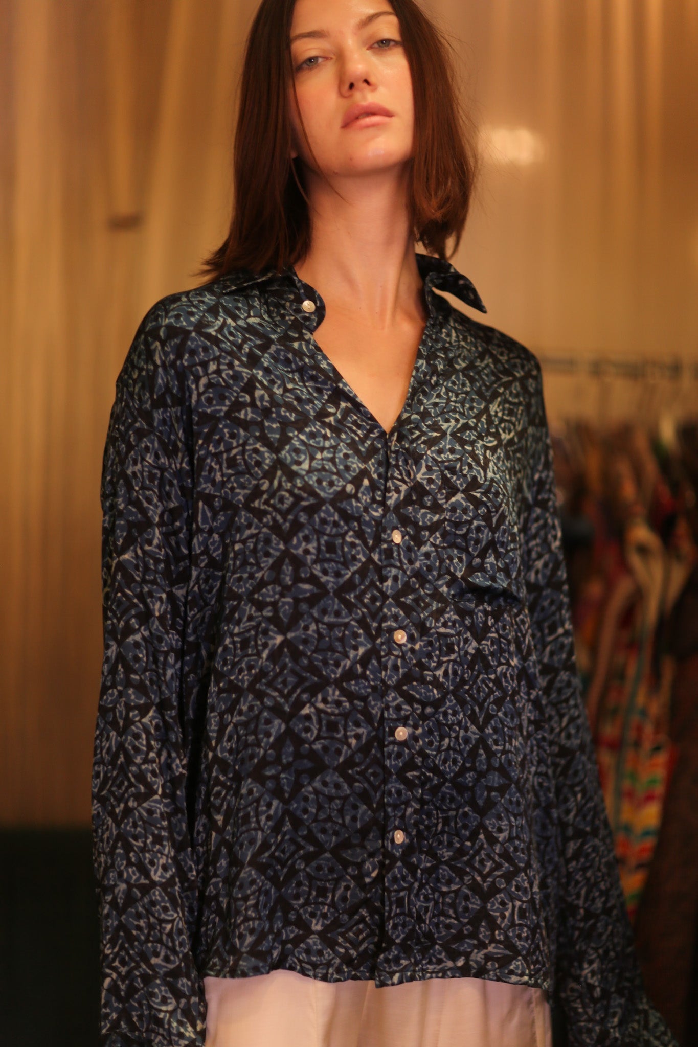 SILK BOYFRIEND SHIRT BILLIE HLAING - MOMO STUDIO BERLIN - Berlin Concept Store - sustainable & ethical fashion