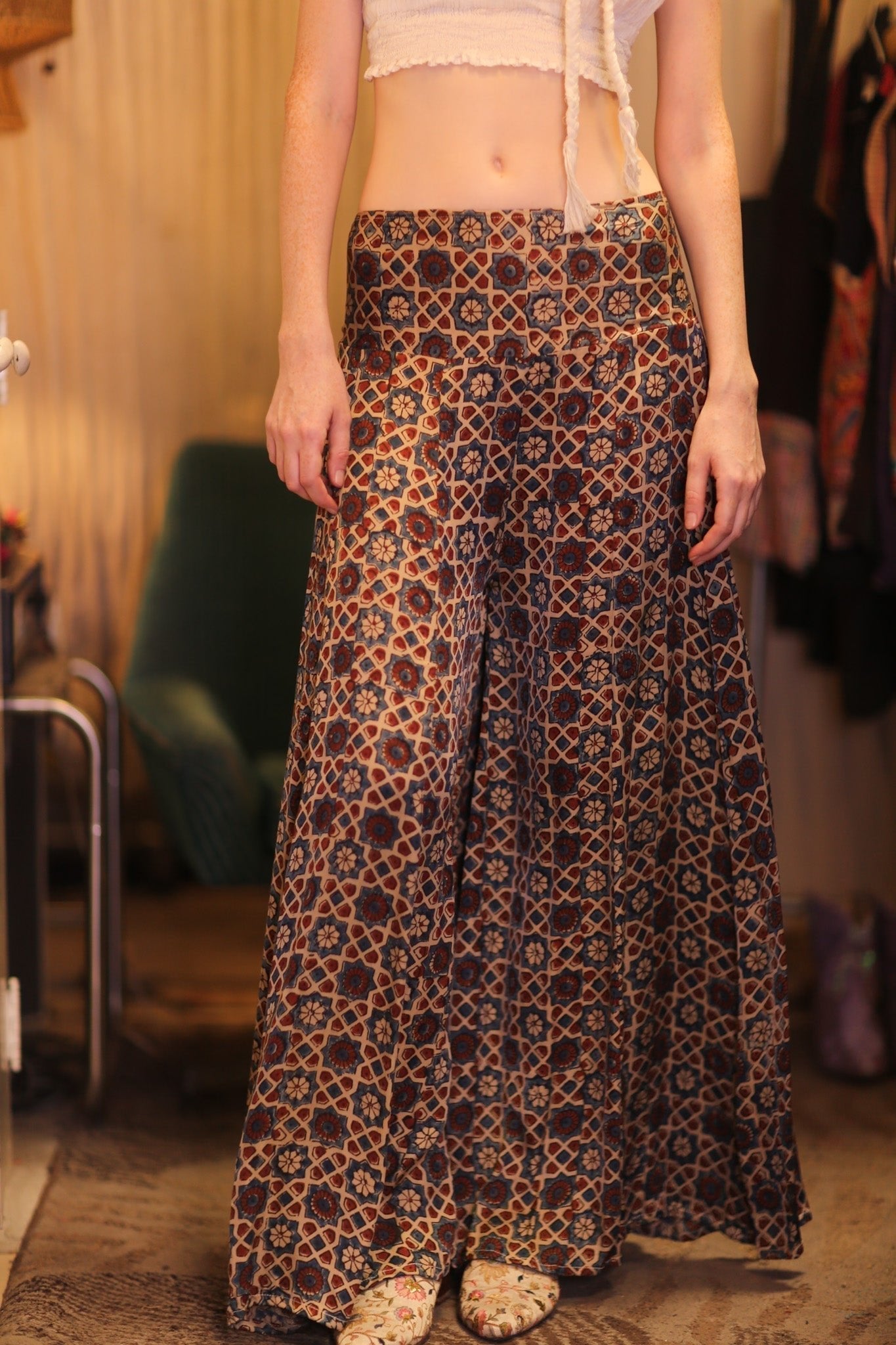 SILK WIDE LEG LONG PANTS RUBY MHANKWET - MOMO STUDIO BERLIN - Berlin Concept Store - sustainable & ethical fashion