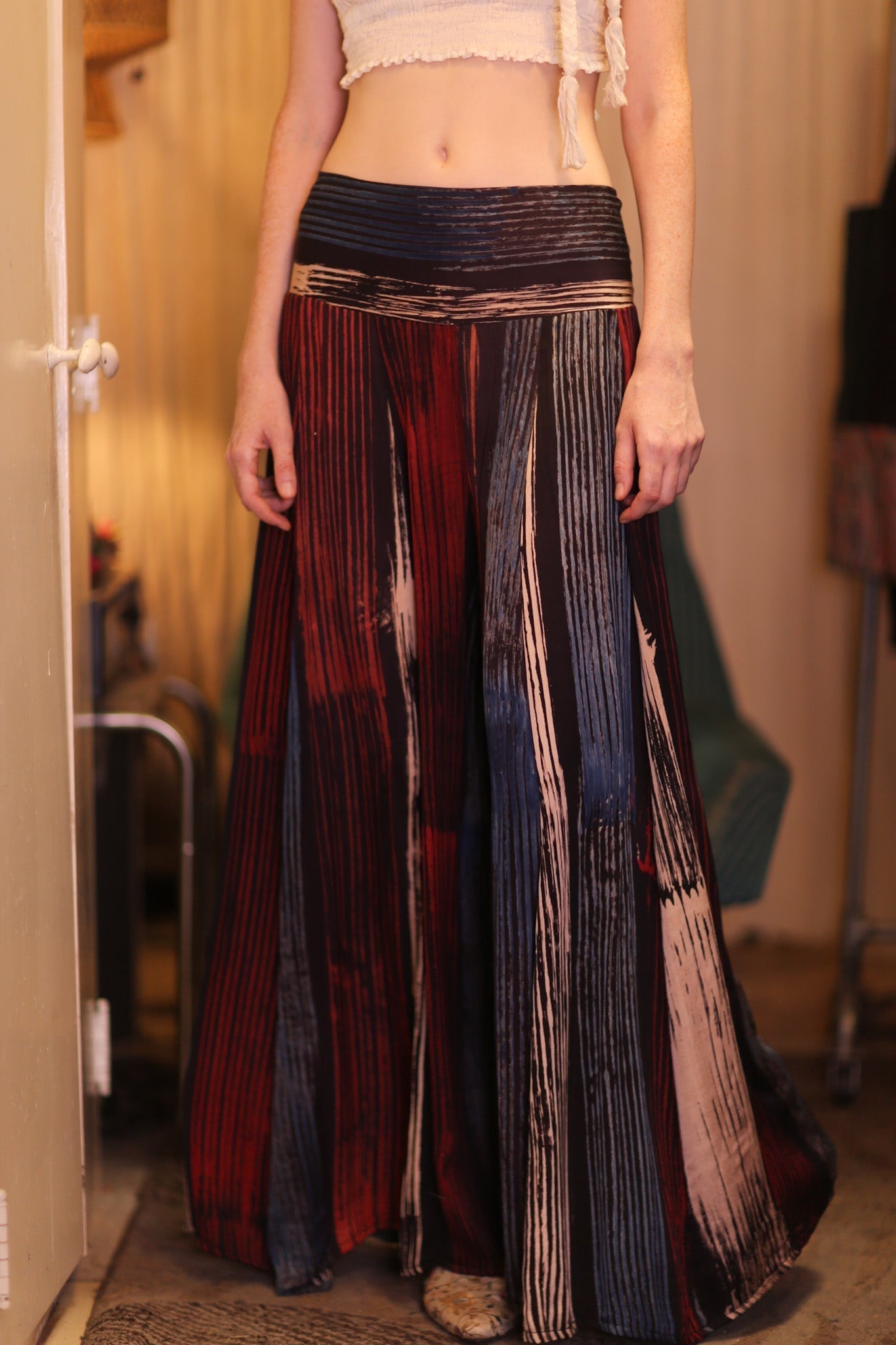 SILK WIDE LEG LONG PANTS RUBY NEO - MOMO STUDIO BERLIN - Berlin Concept Store - sustainable & ethical fashion