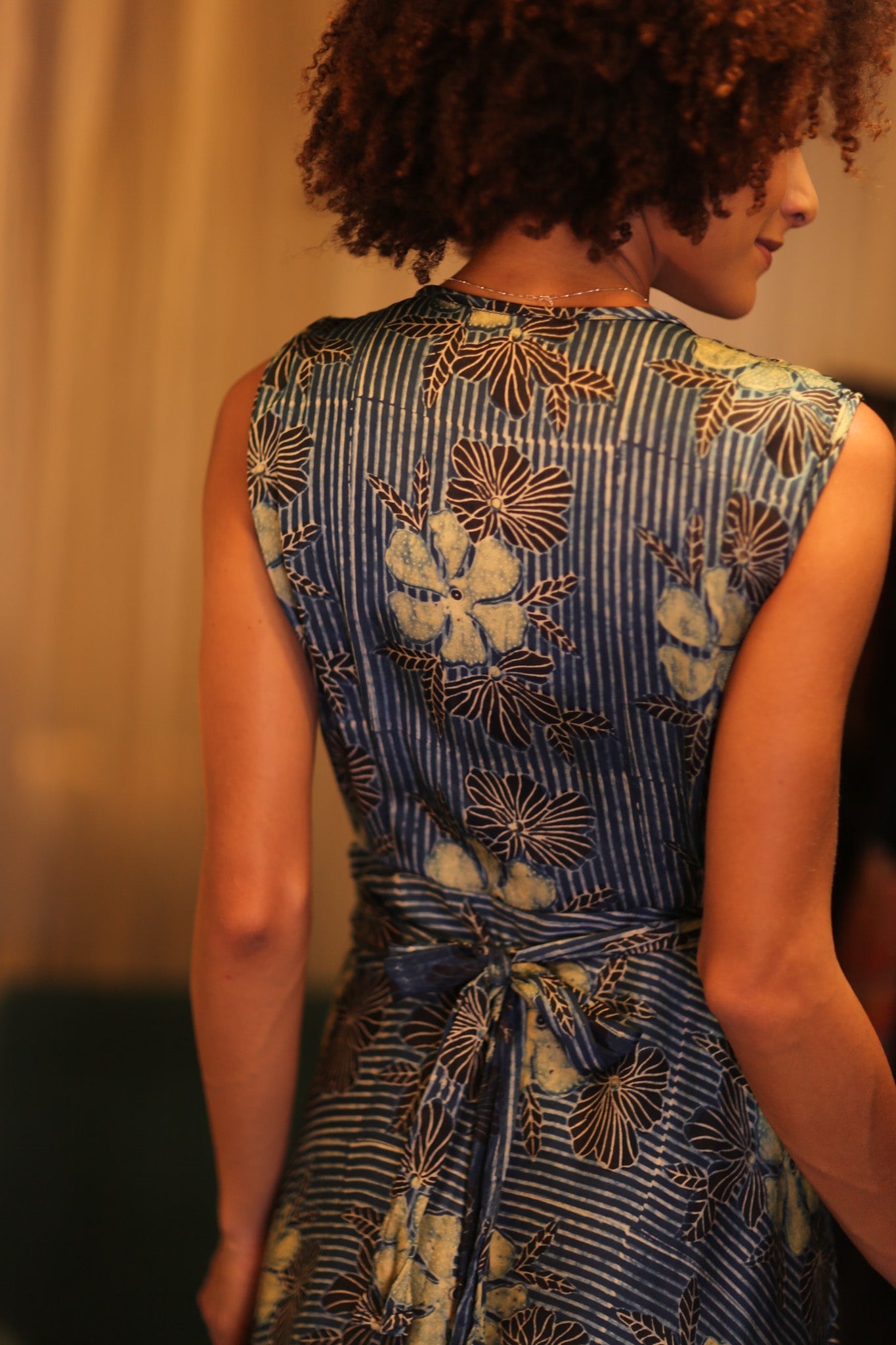 SILK WRAP DRESS GABRIELE HIBISCUS - MOMO STUDIO BERLIN - Berlin Concept Store - sustainable & ethical fashion