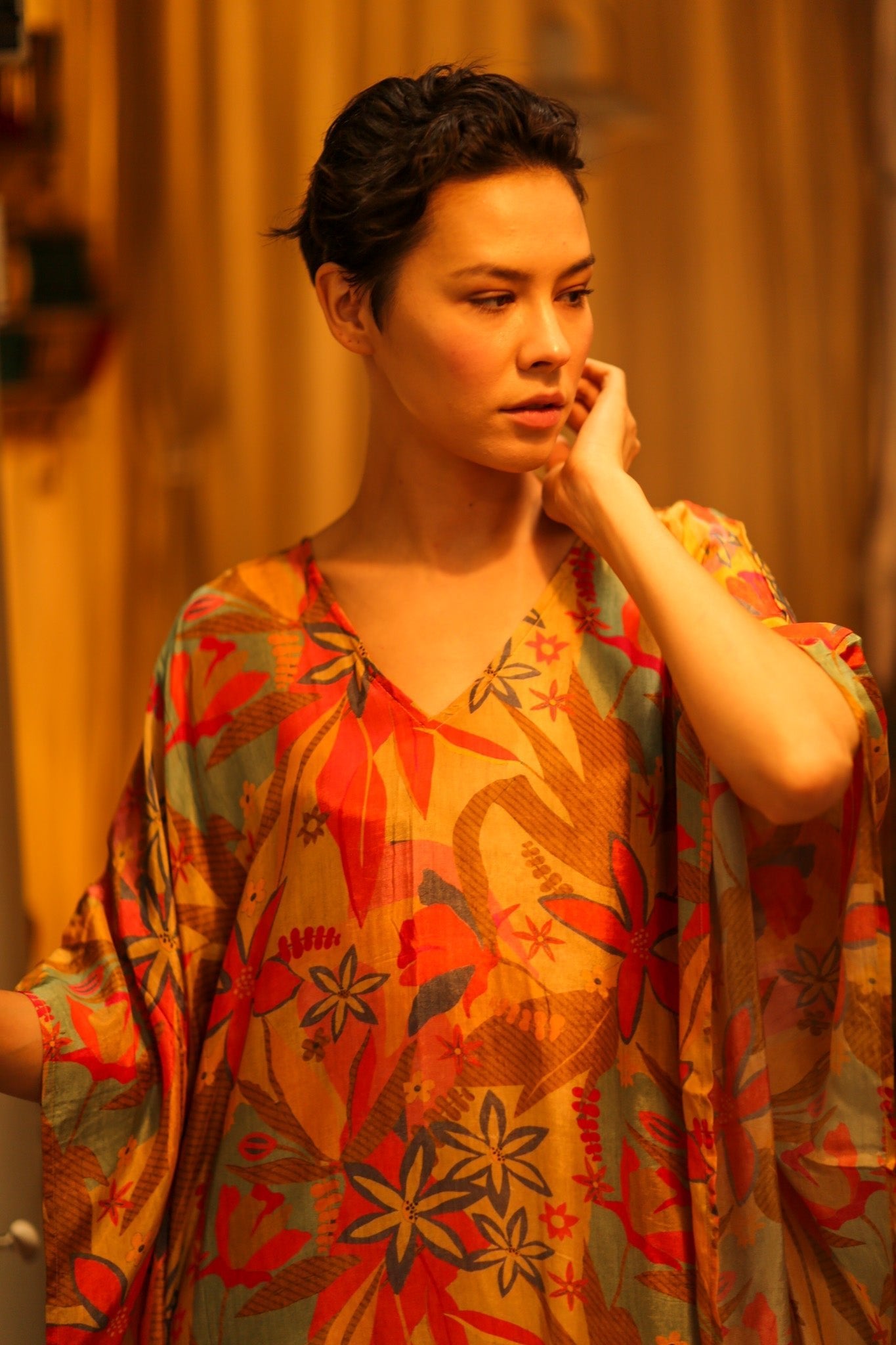YAYA SILK KAFTAN LIGHT COLORFUL JUNGLE - MOMO STUDIO BERLIN - Berlin Concept Store - sustainable & ethical fashion