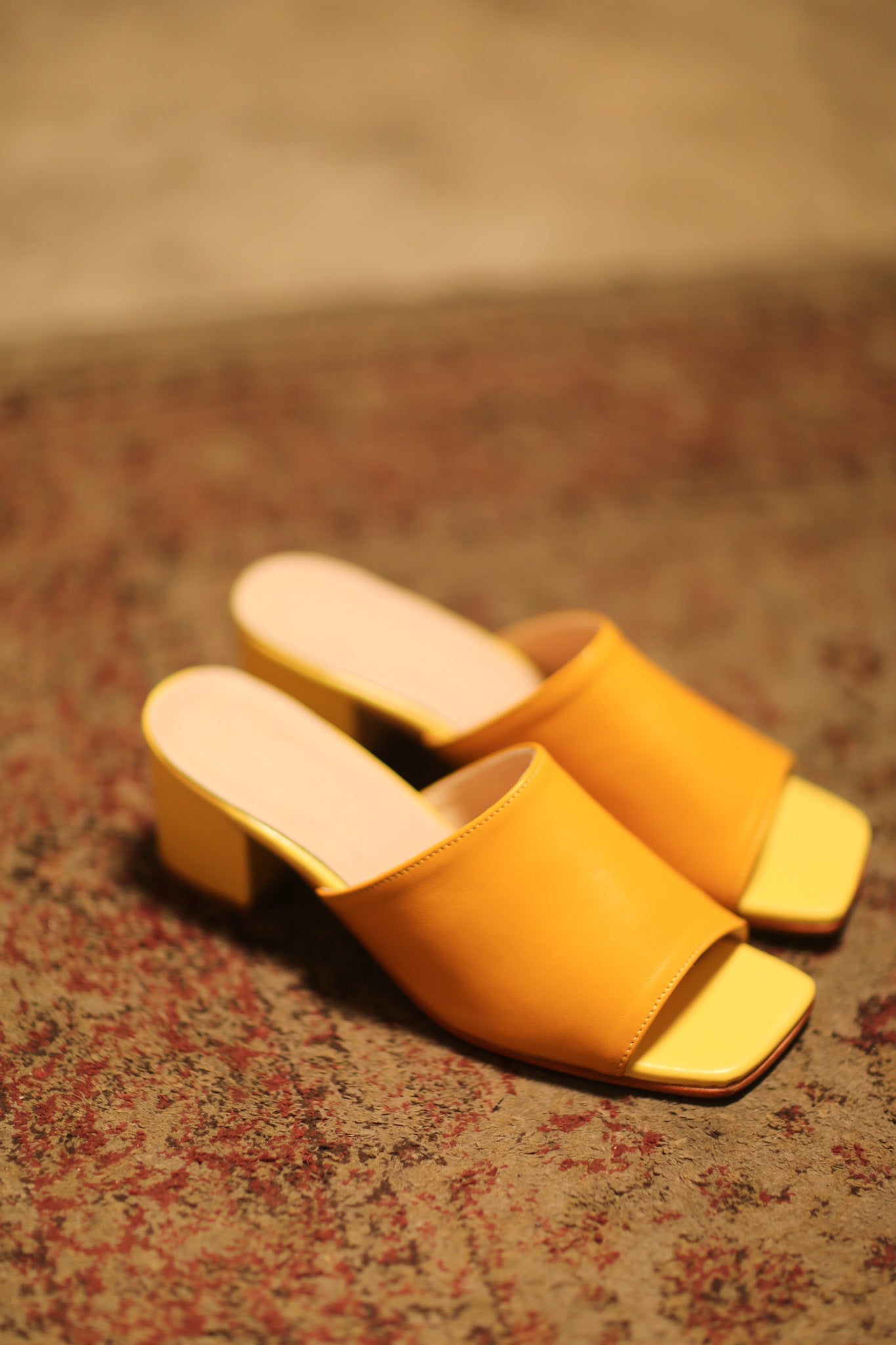 LEATHER HEELED MULES DARK YELLOE LIGHT YELLOW