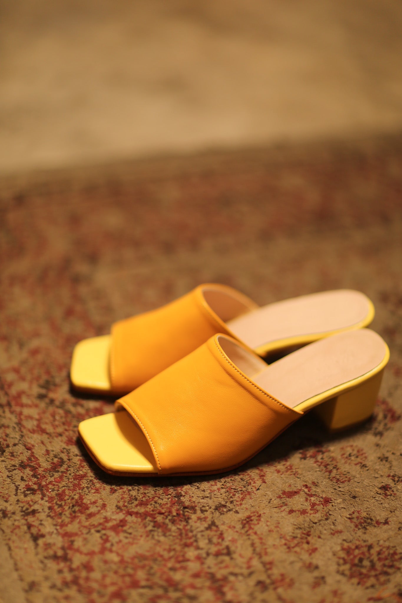 LEATHER HEELED MULES DARK YELLOE LIGHT YELLOW