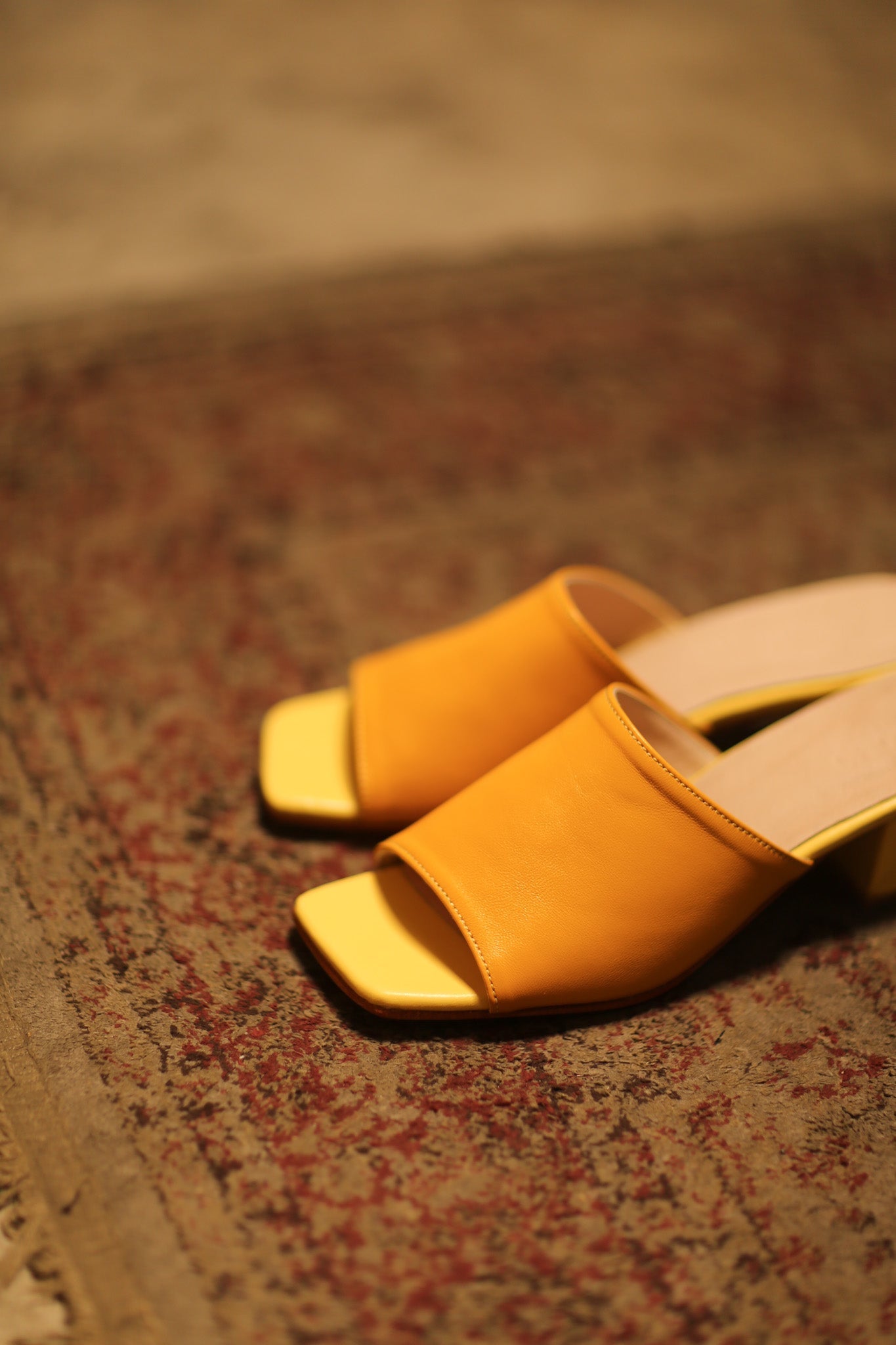 LEATHER HEELED MULES DARK YELLOE LIGHT YELLOW
