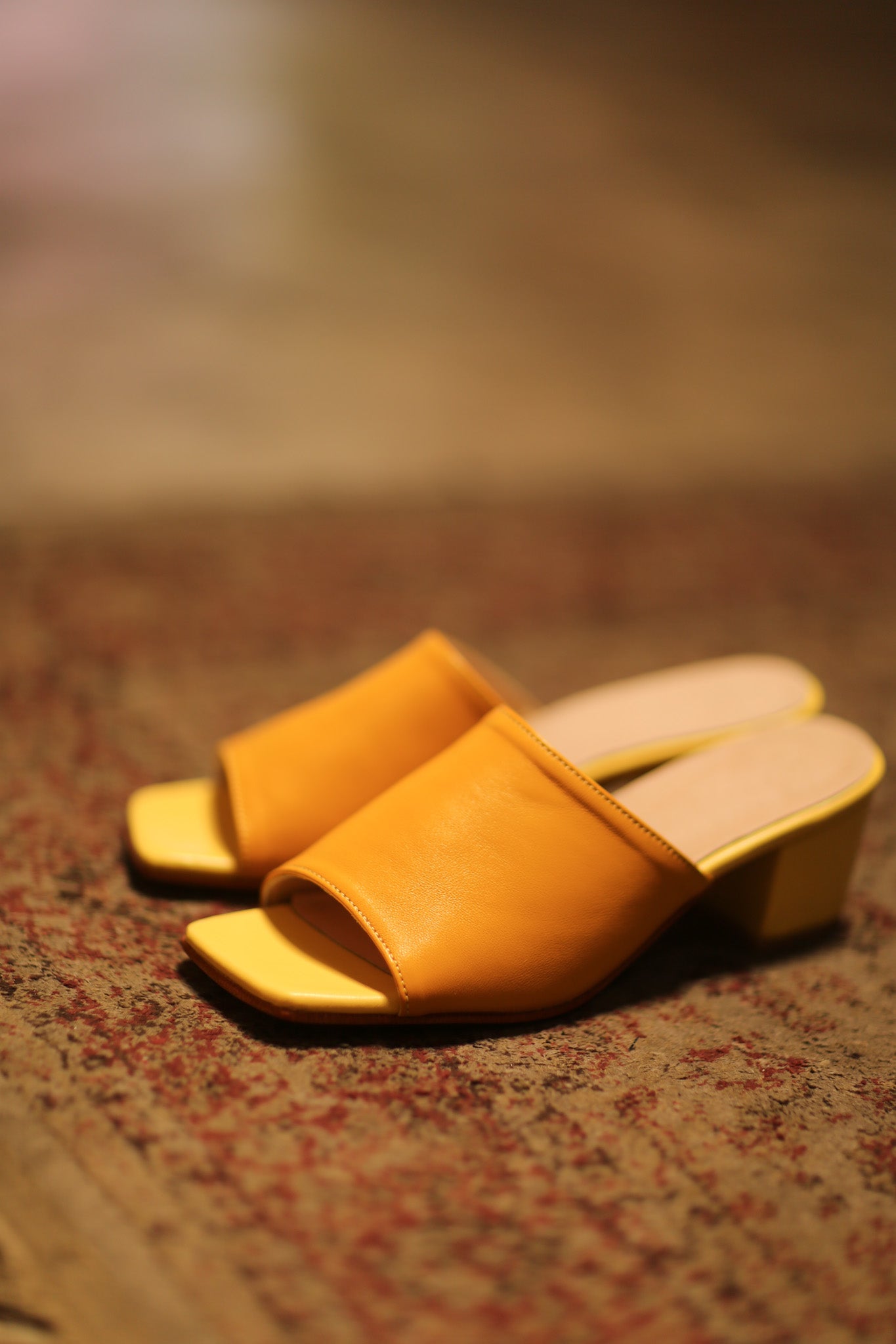 LEATHER HEELED MULES DARK YELLOE LIGHT YELLOW