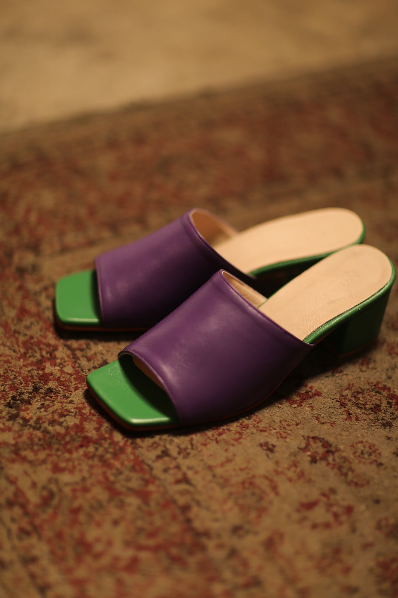 LEATHER HEELED MULES LORIN PURPLE GREEN