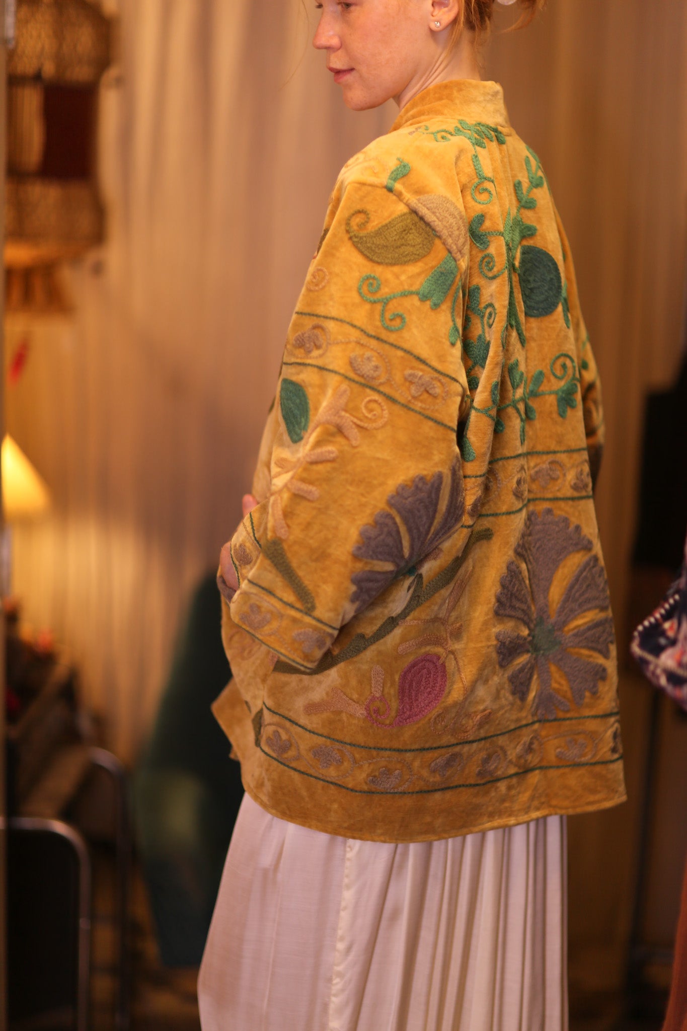 EMBROIDERED VELVET SHORT KIMONO MONTY SHOON