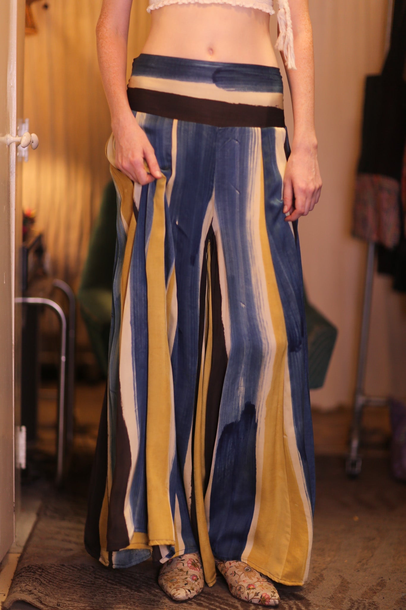 SILK WIDE LEGS LONG PANTS RUBY THESEAS