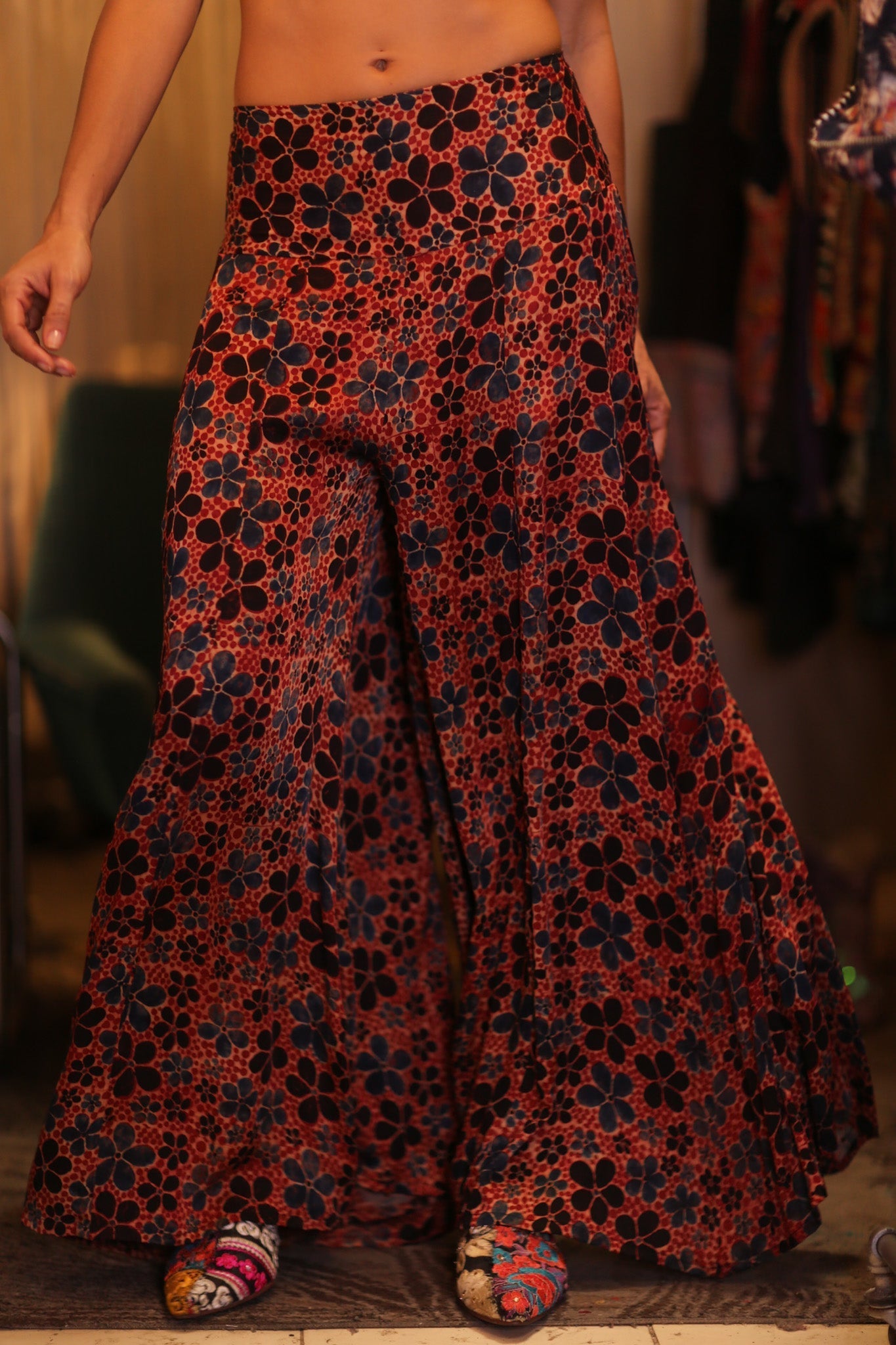 SILK WIDE LEG PANTS RUBY FRANGIPANI