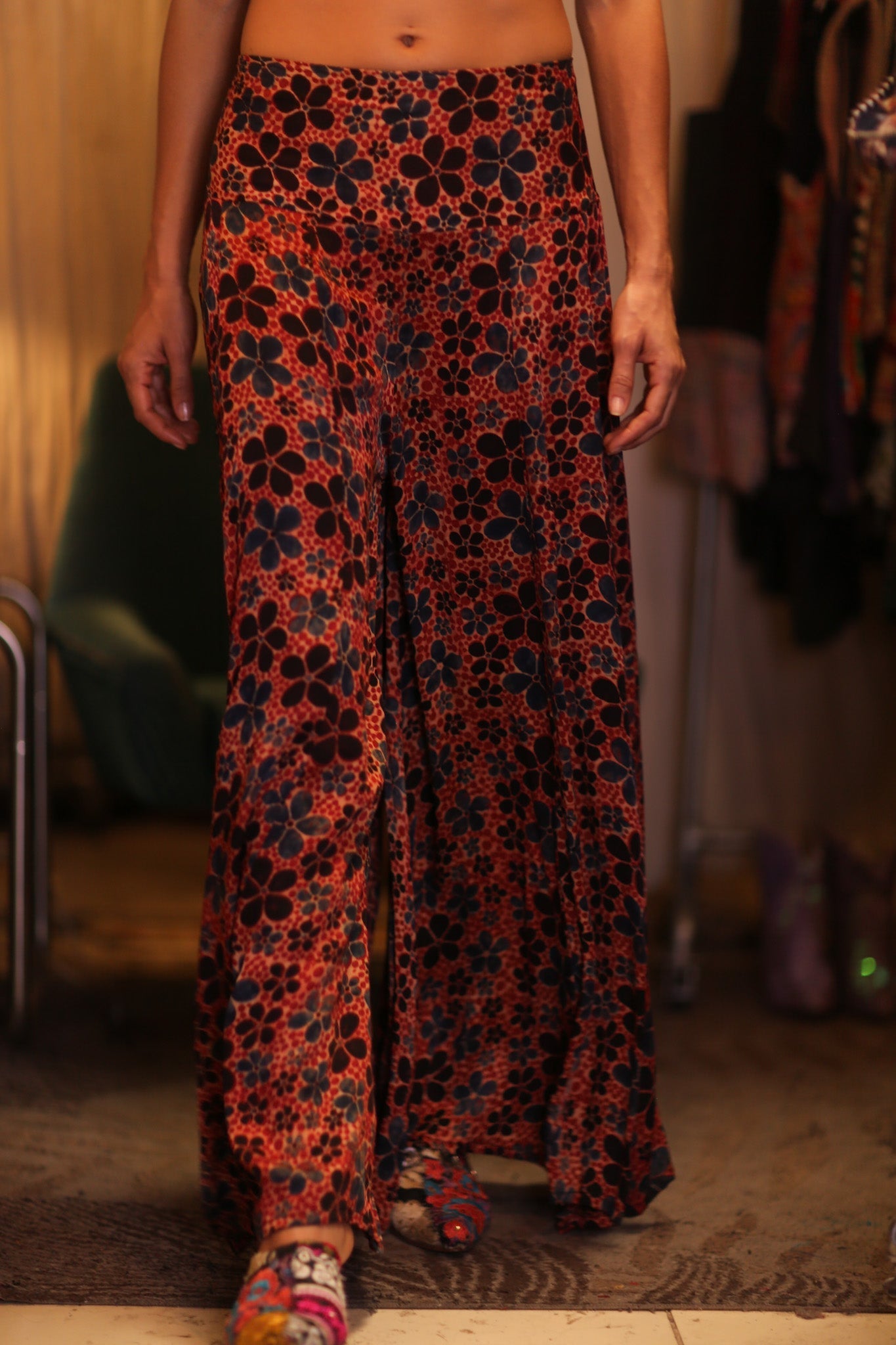 SILK WIDE LEG PANTS RUBY FRANGIPANI