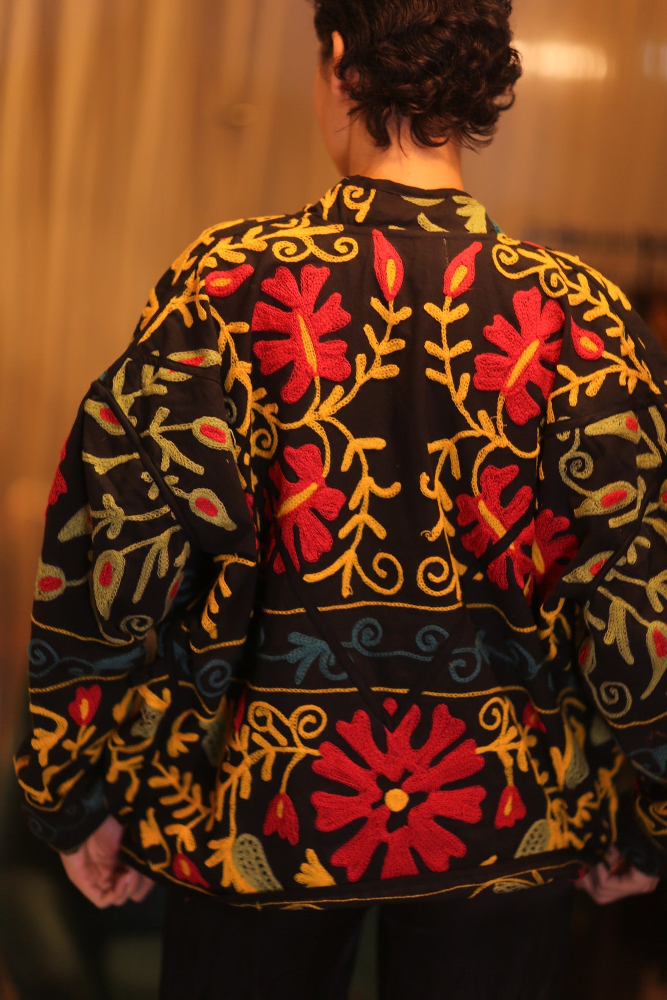 EMBROIDERED SUZANI JACKET THITKWA
