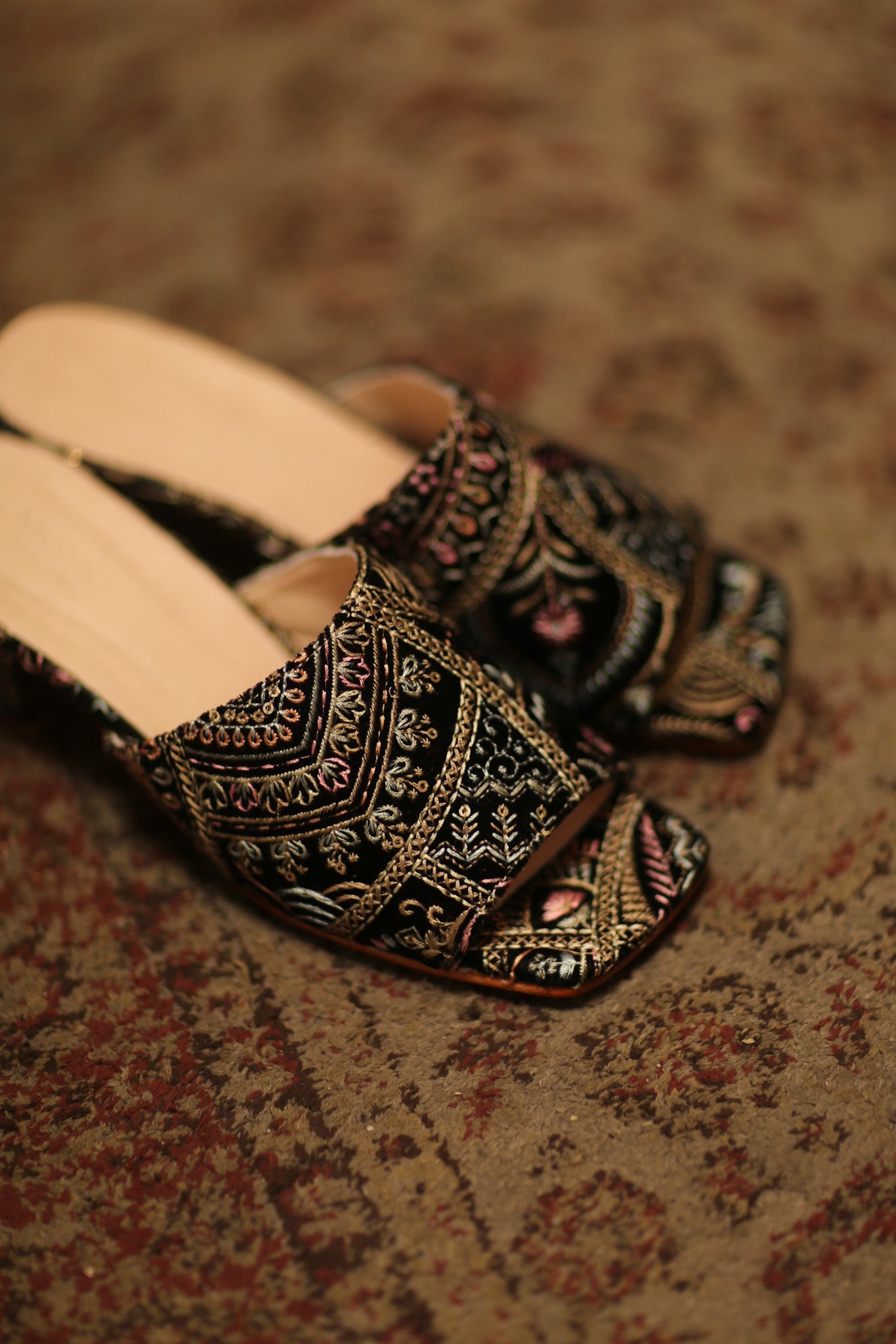 EMBROIDERED VELVET MULES
