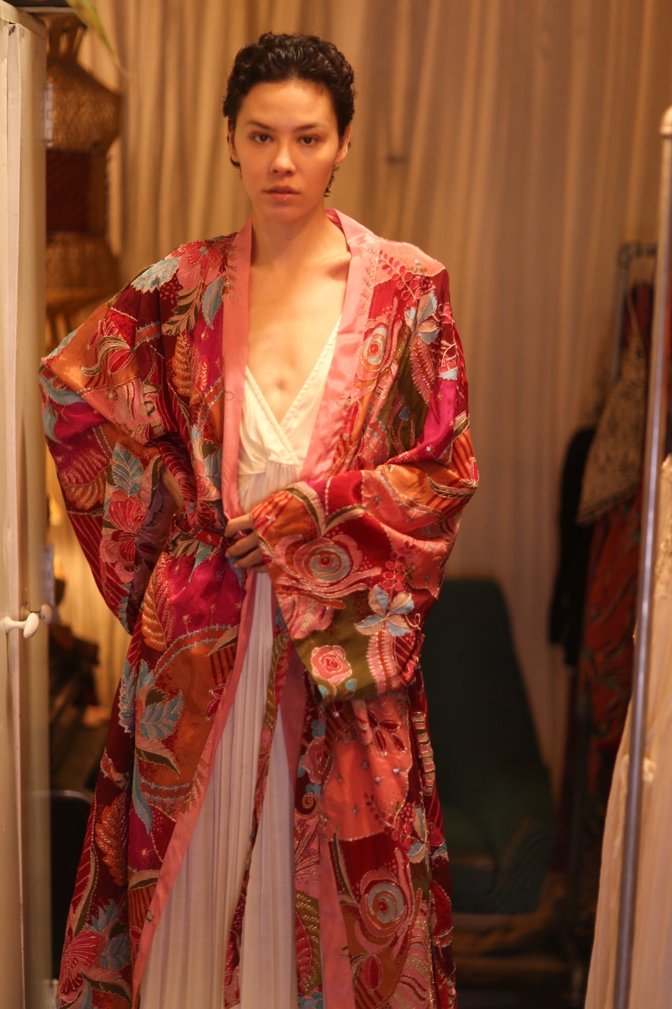 EMBROIDERED SILK KIMONO WITH BELT BAGAN