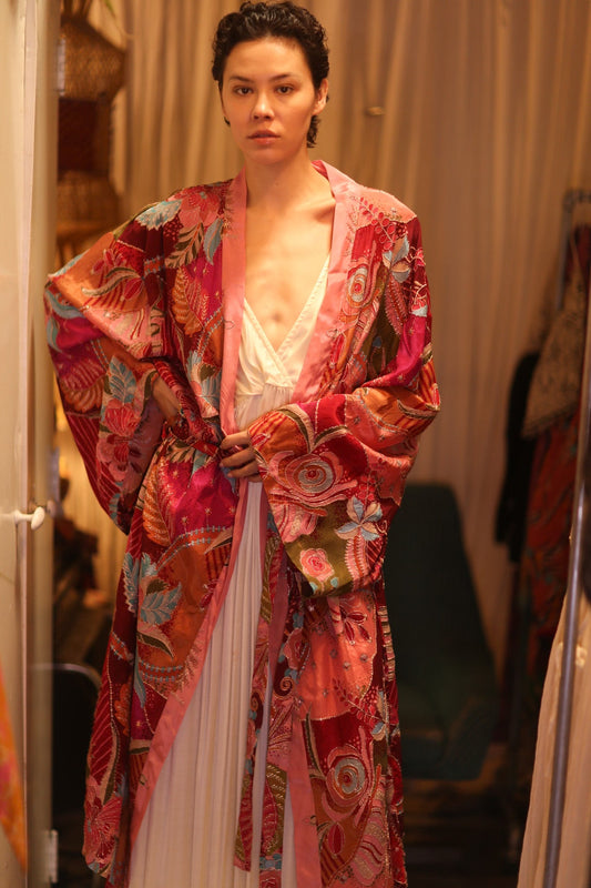 EMBROIDERED SILK KIMONO WITH BELT BAGAN