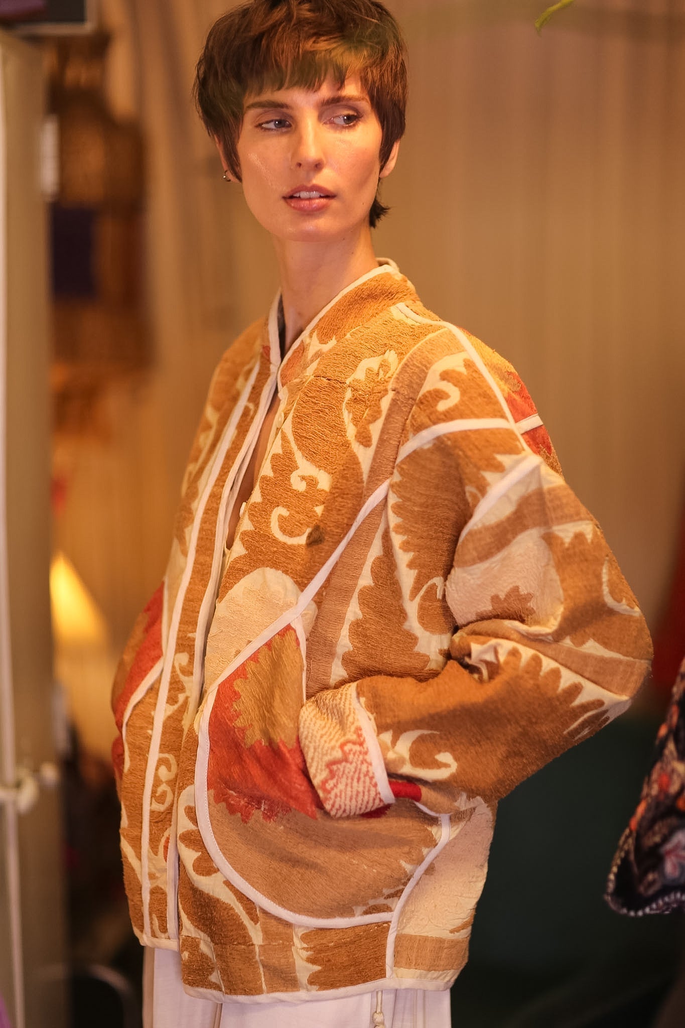 EMBROIDERED SUZANI JACKET FREHLING