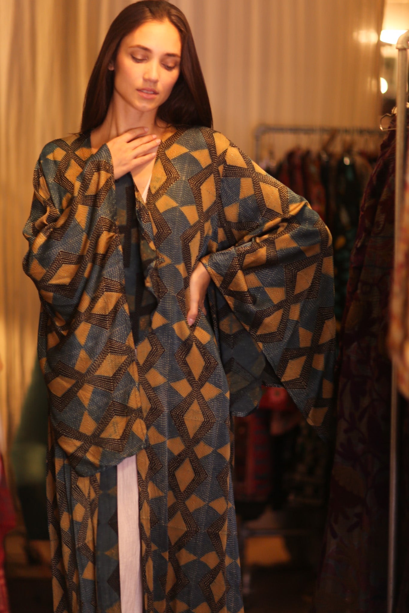 SILK WING KIMONO PINA GOLDEN QUADRANGLE