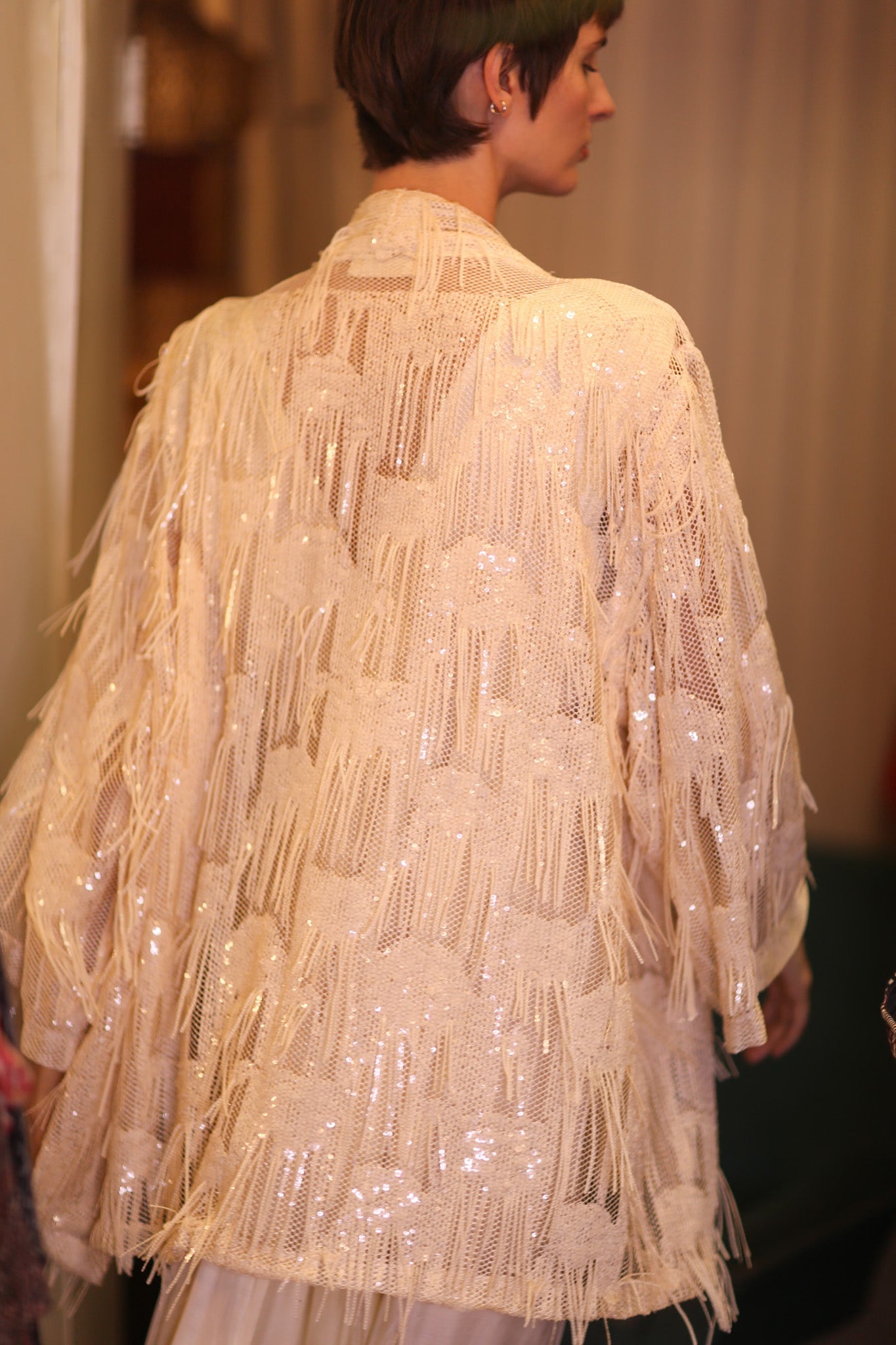 SHORT FRINGE KIMONO SABE