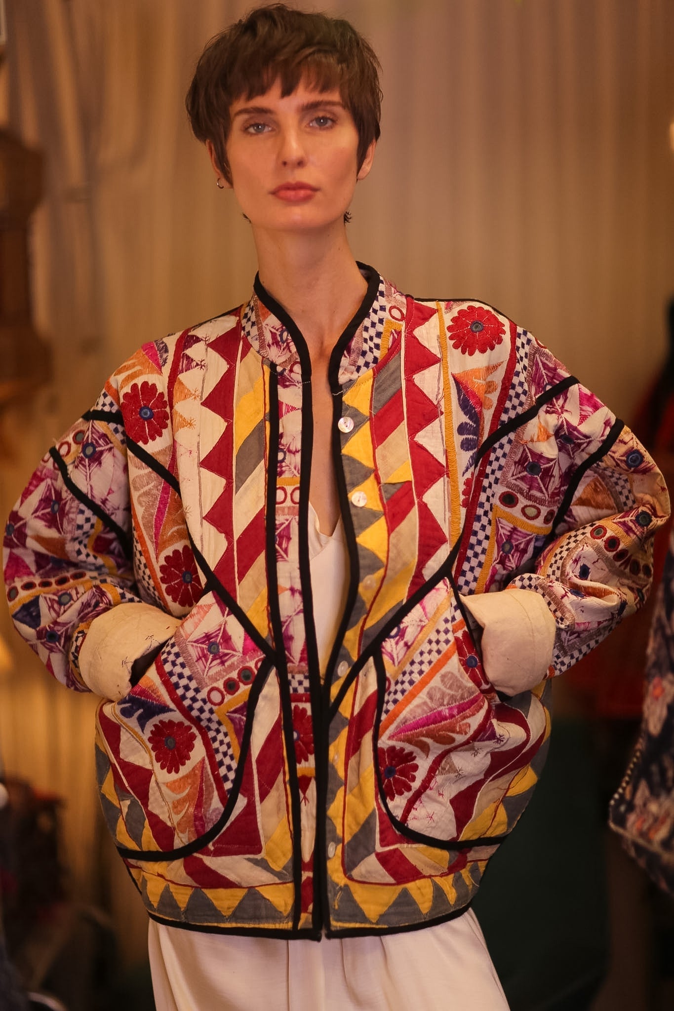 VINTAGE ANTIQUE JACEKT KELINDA