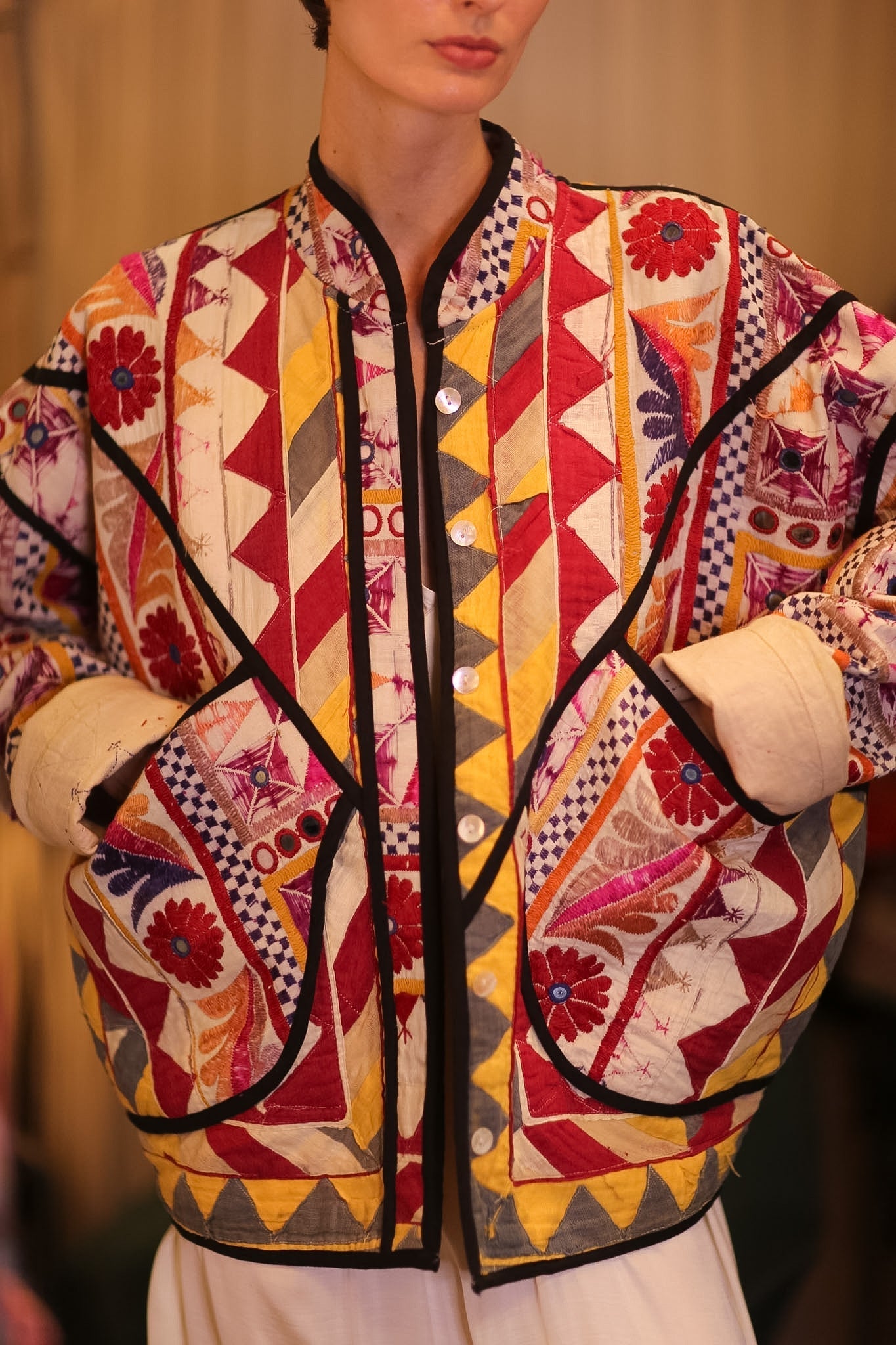 VINTAGE ANTIQUE JACEKT KELINDA