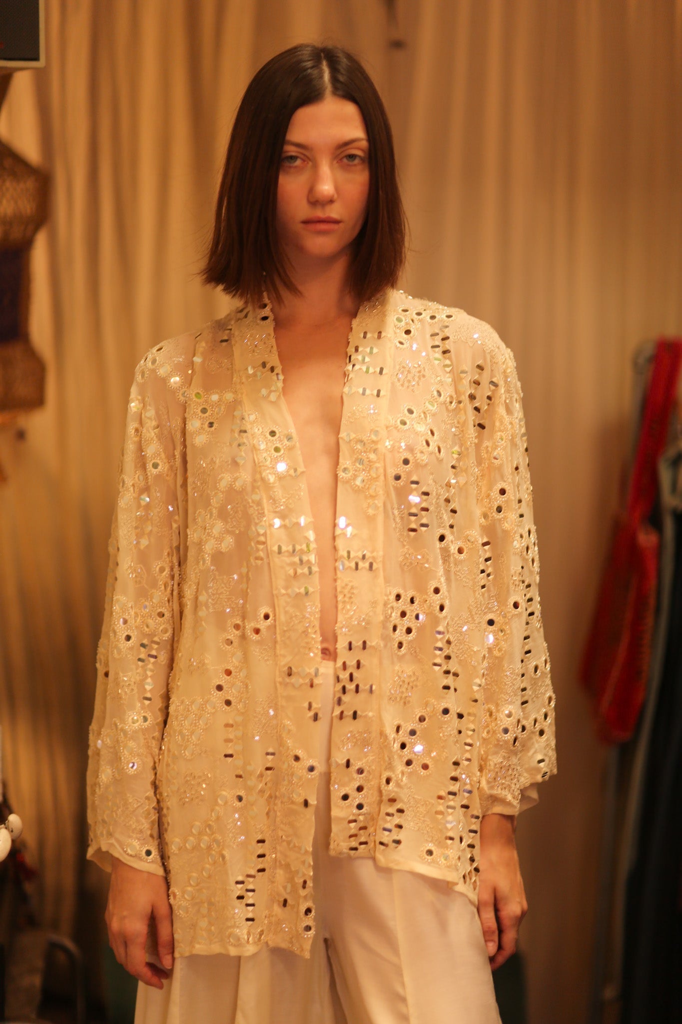 EMBROIDERED SHORT SILK KIMONO MOOSTAL