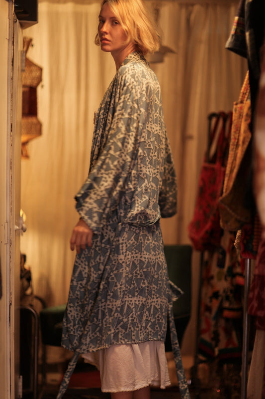 OLIVIA SILK KIMONO GEOMETRIC BLUE