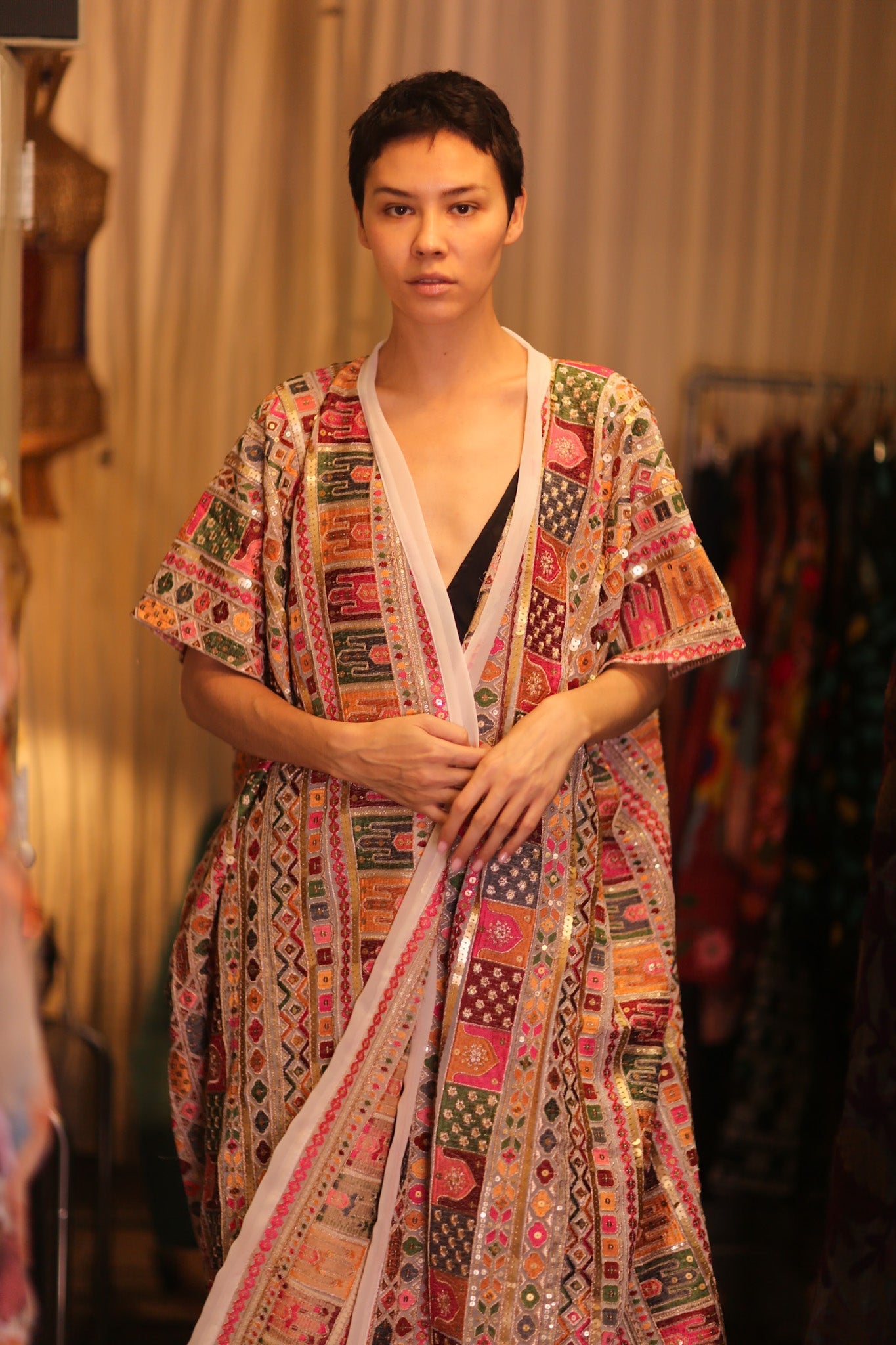 EMBROIDERED KIMONO SILK SUNOSCH