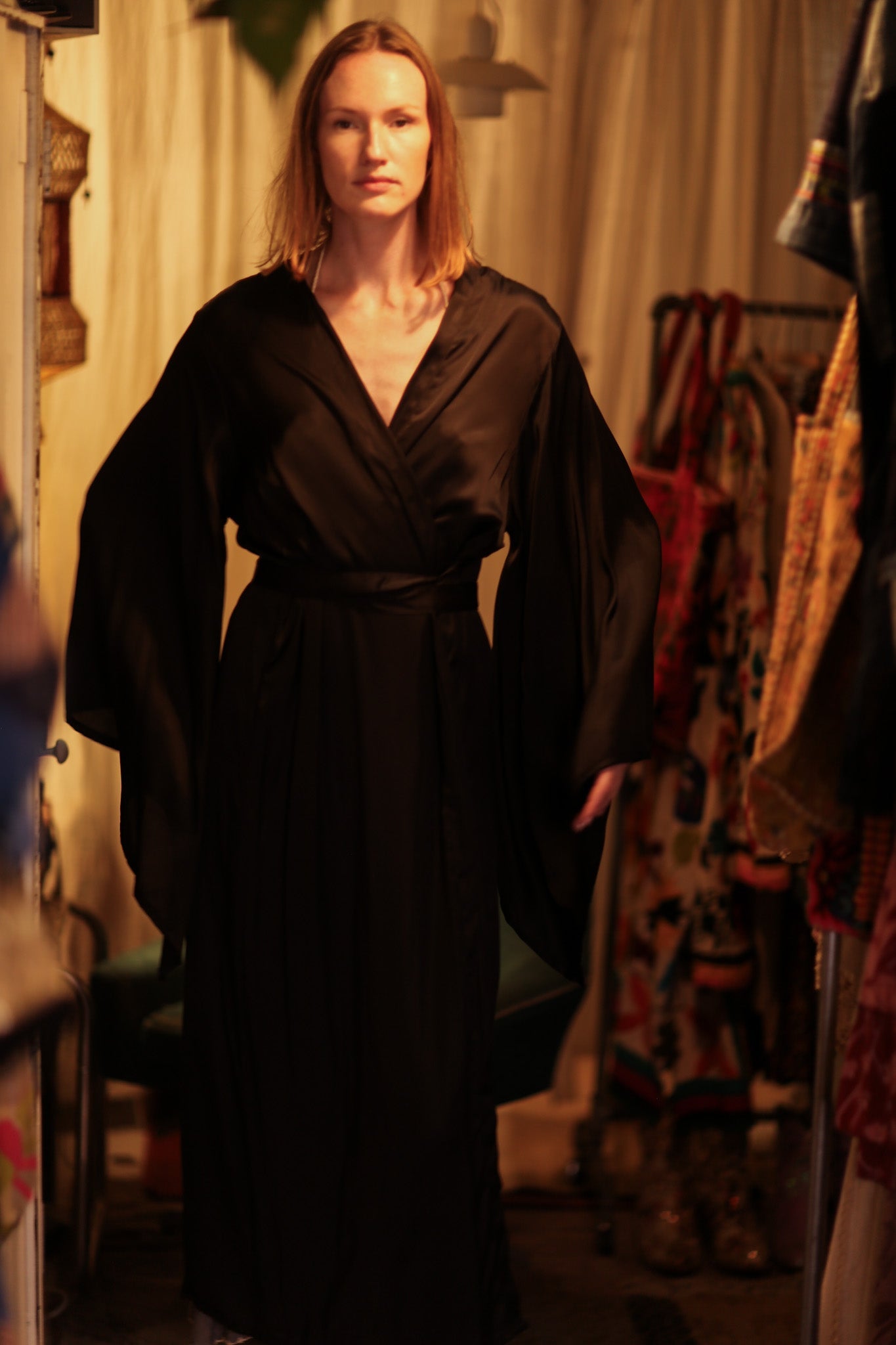 PINA SILK KIMONO SOLID BLACK