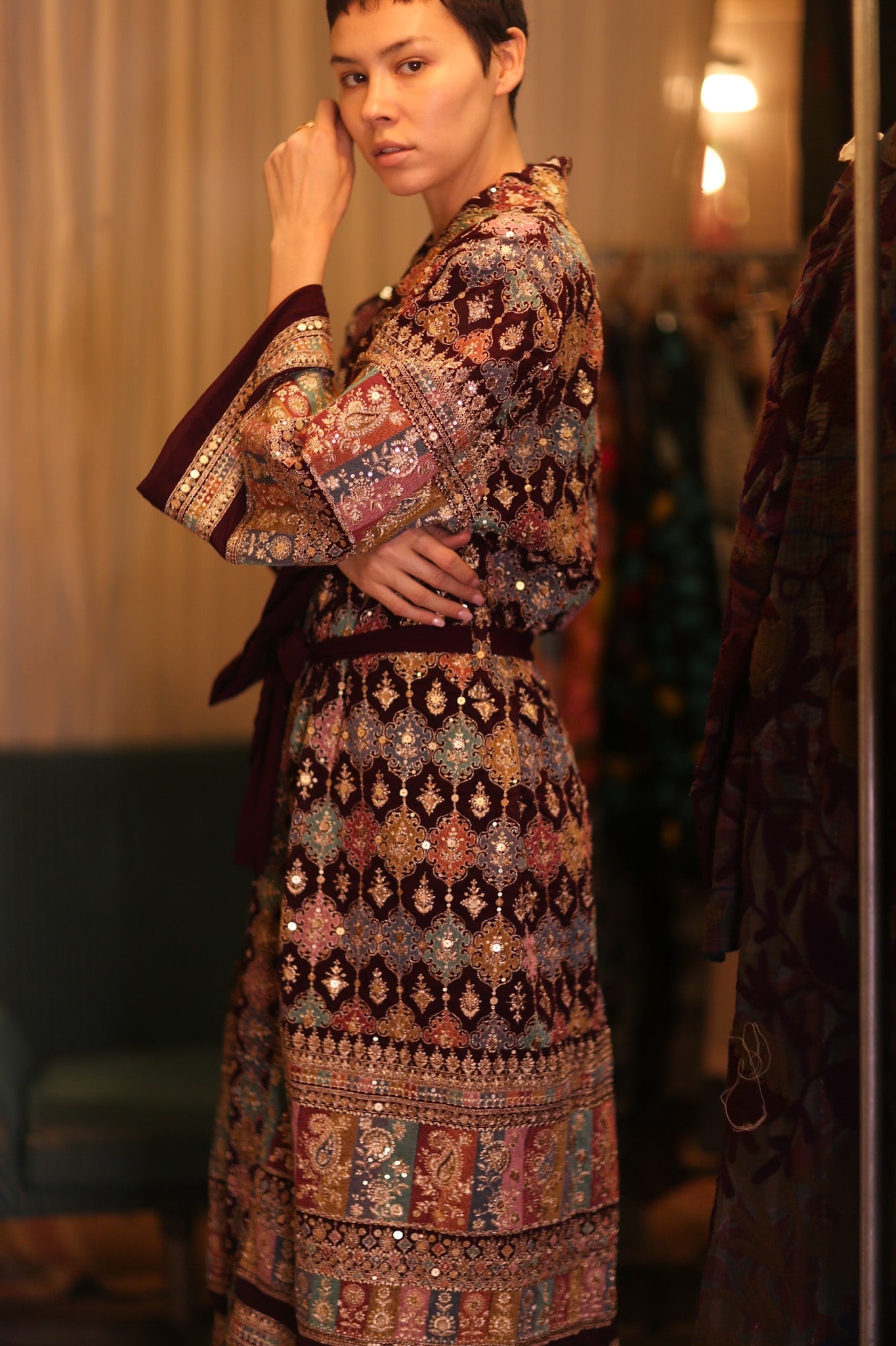 EMBROIDERED SILK RED KIMONO JORI