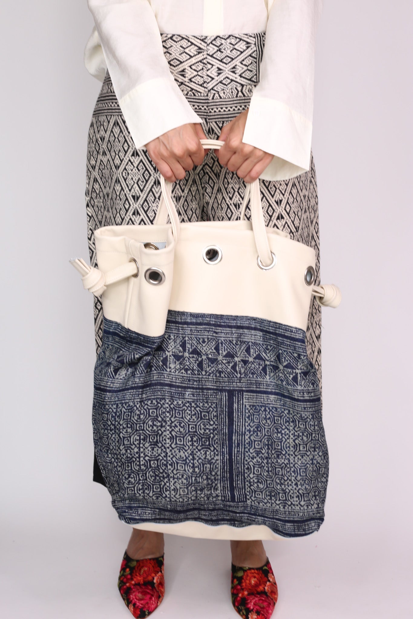 ALMA EMBROIDERED ARTISAN BAG - MOMO STUDIO BERLIN - Berlin Concept Store - sustainable & ethical fashion