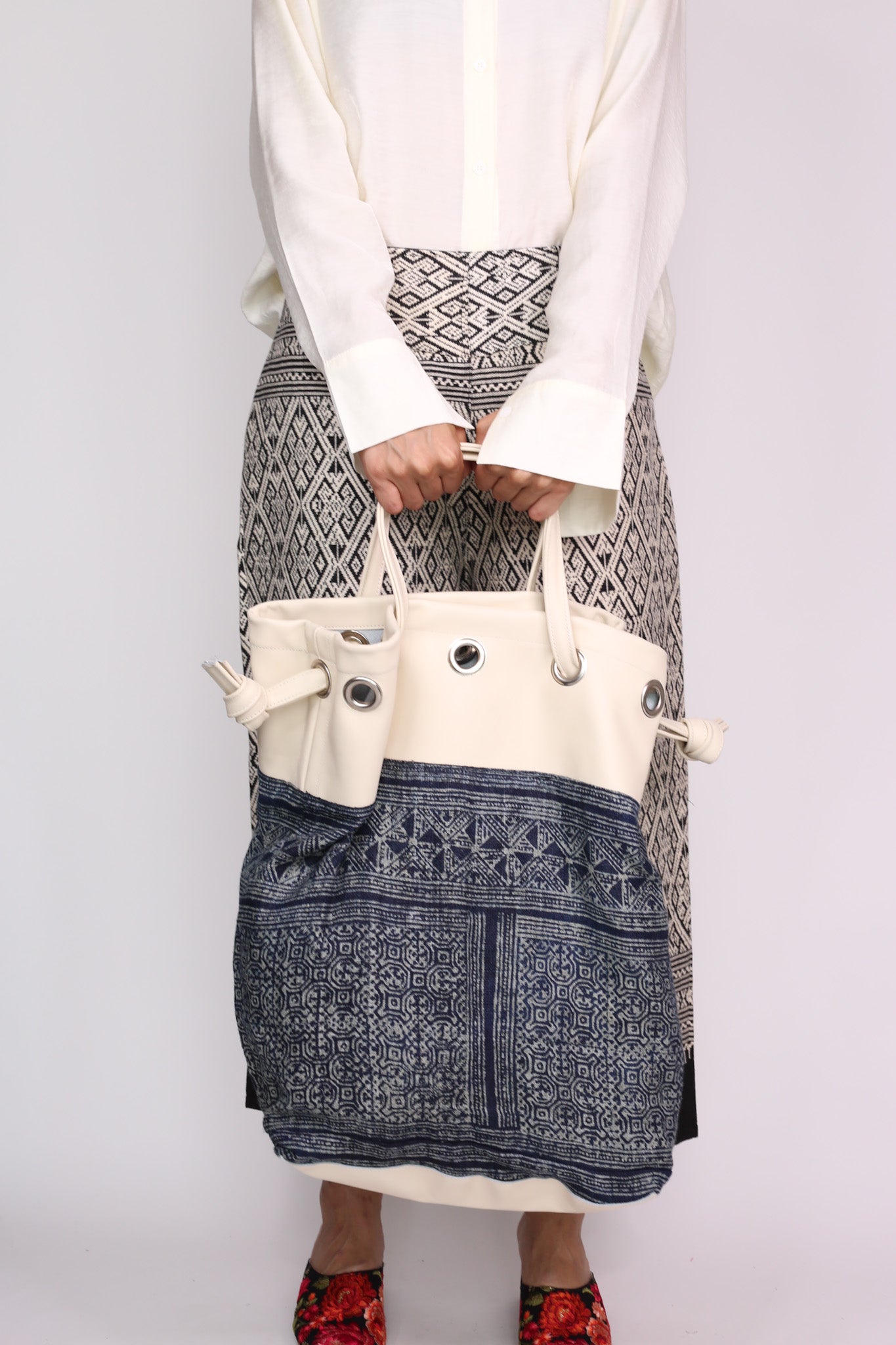 ALMA EMBROIDERED ARTISAN BAG - MOMO STUDIO BERLIN - Berlin Concept Store - sustainable & ethical fashion