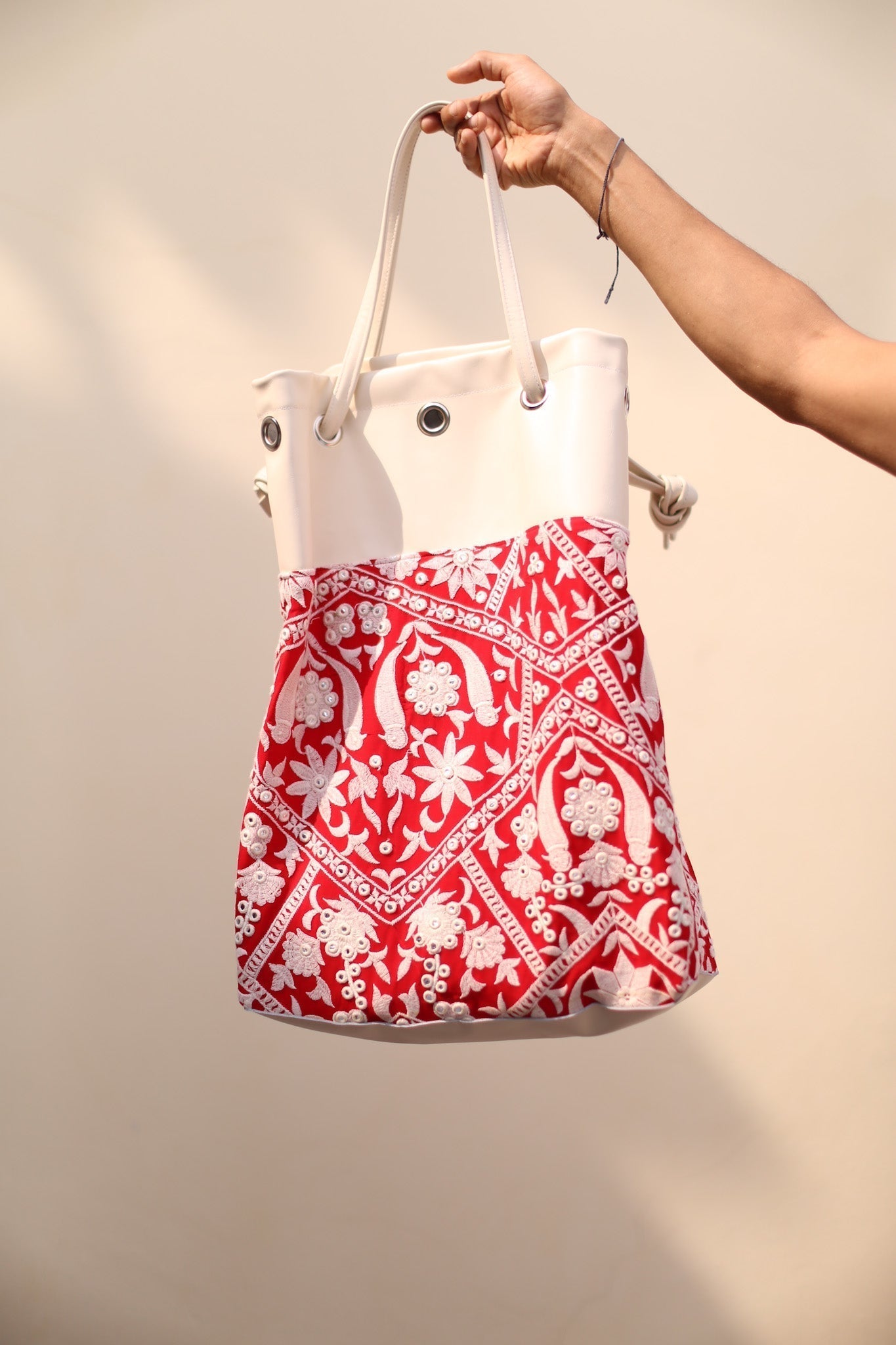 ALMA EMBROIDERED ARTISAN BAG - MOMO STUDIO BERLIN - Berlin Concept Store - sustainable & ethical fashion