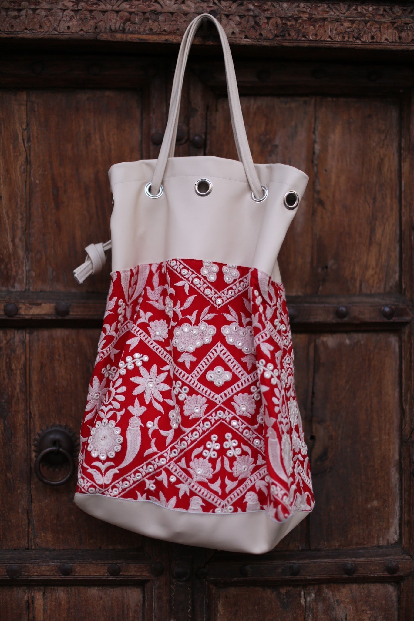 ALMA EMBROIDERED ARTISAN BAG - MOMO STUDIO BERLIN - Berlin Concept Store - sustainable & ethical fashion