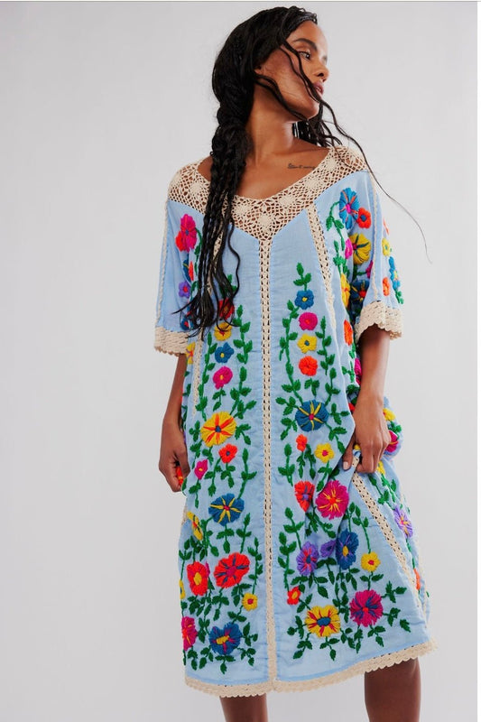 BELLA FLORA EMBROIDERED KAFTAN X FREE PEOPLE - MOMO STUDIO BERLIN - Berlin Concept Store - sustainable & ethical fashion