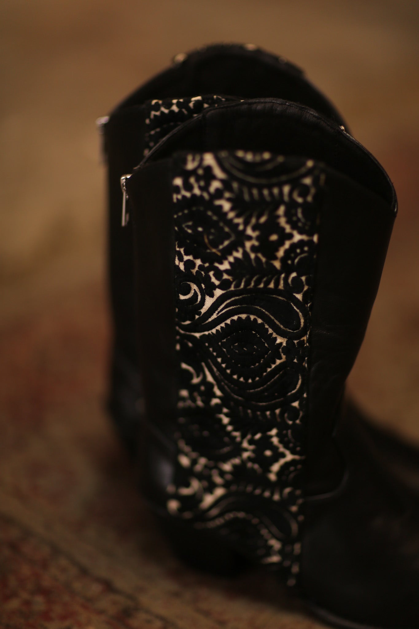 BLACK BORDER TRIM LEATHER WESTERN BOOTS ALYA - MOMO STUDIO BERLIN - Berlin Concept Store - sustainable & ethical fashion